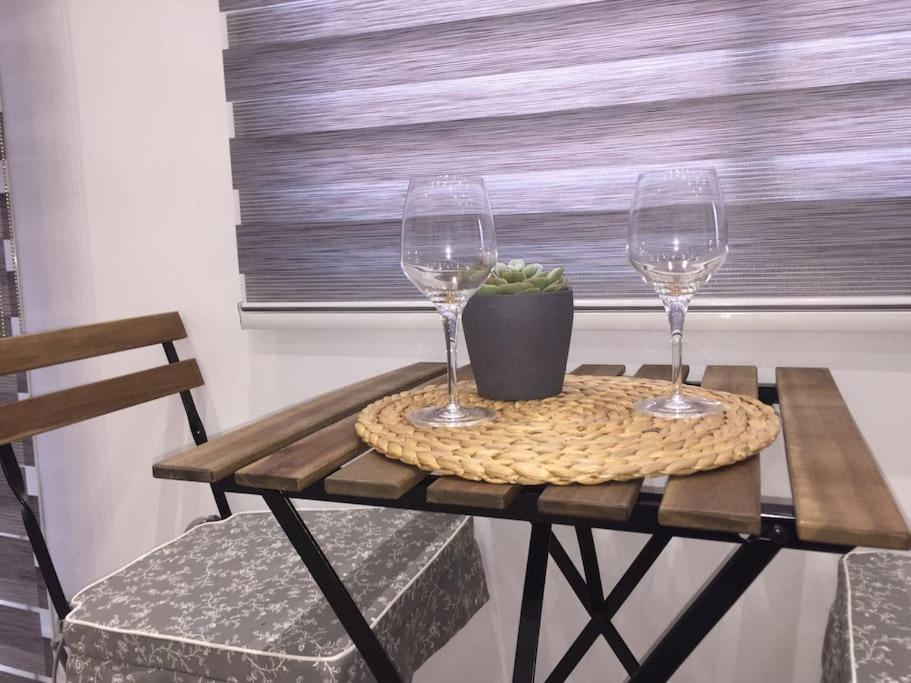 Piso A Estrenar Junto Al Mar Ubicacion Inmejorable Apartamento *