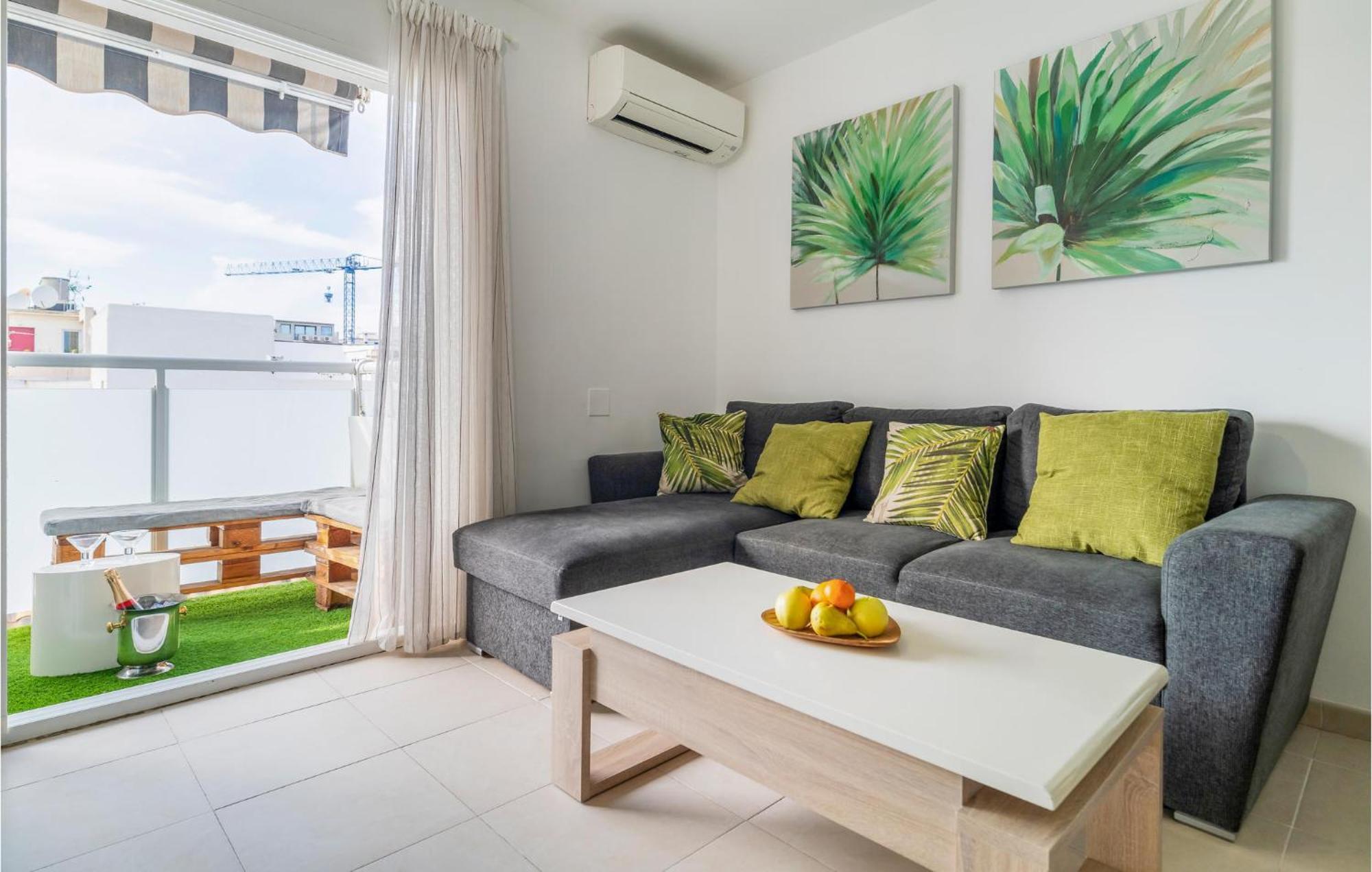 Stunning In With Kitchenette