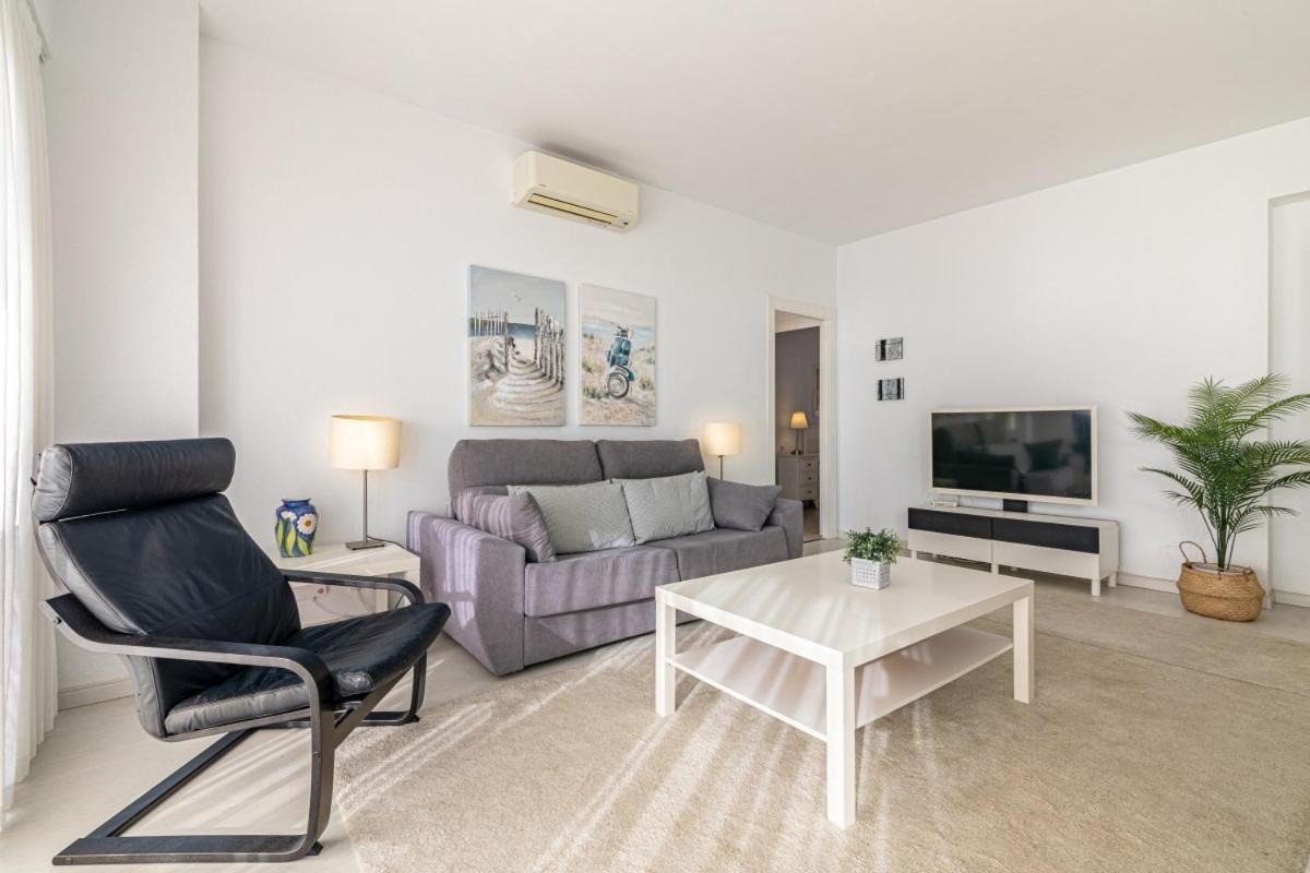 Cozy 2 Bedroom With Magic Sea View