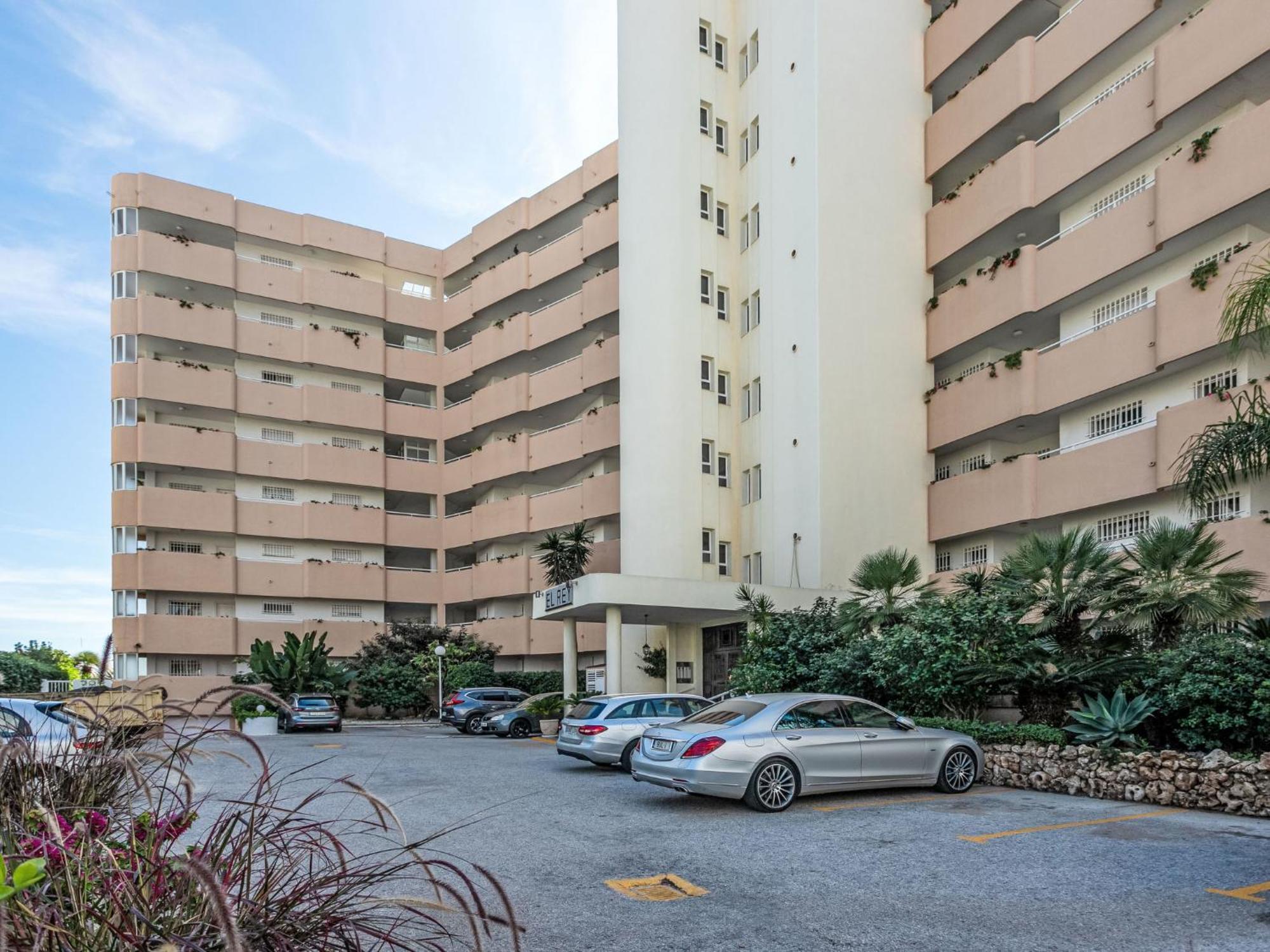 Edificio El Rey-2 By Interhome