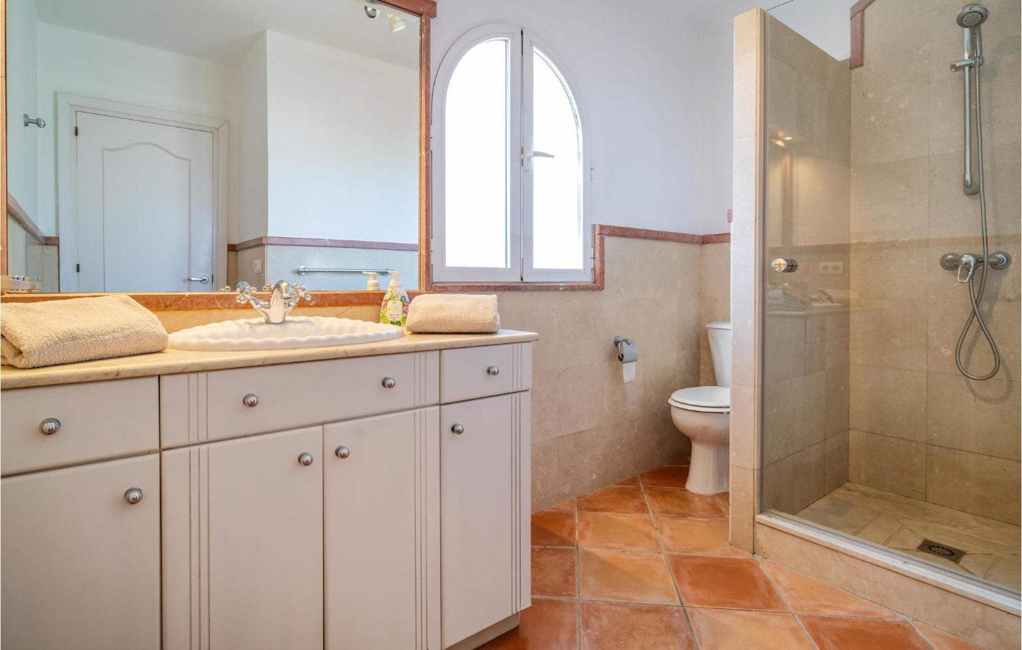 Сasa de vacaciones 6 Bedroom Stunning In Lagunas De Mijas *