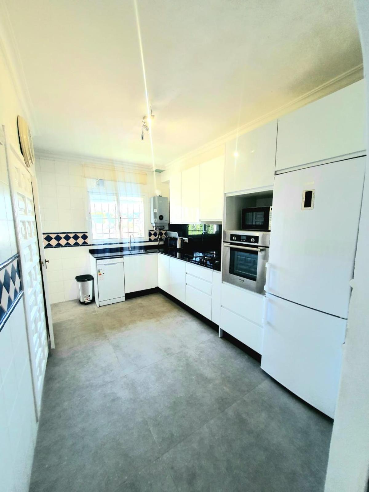 Villa Marite - 4 Bed/ 2 Bath - Own Private Pool Fuengirola