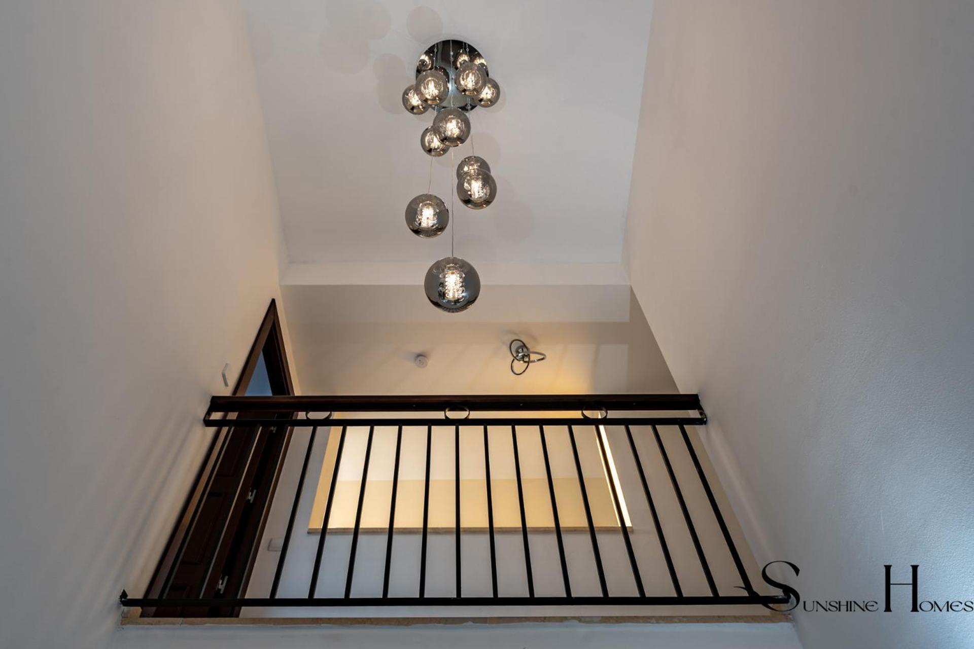 Luxury Townhouse With Rooftop Sauna & Jacuzzi *