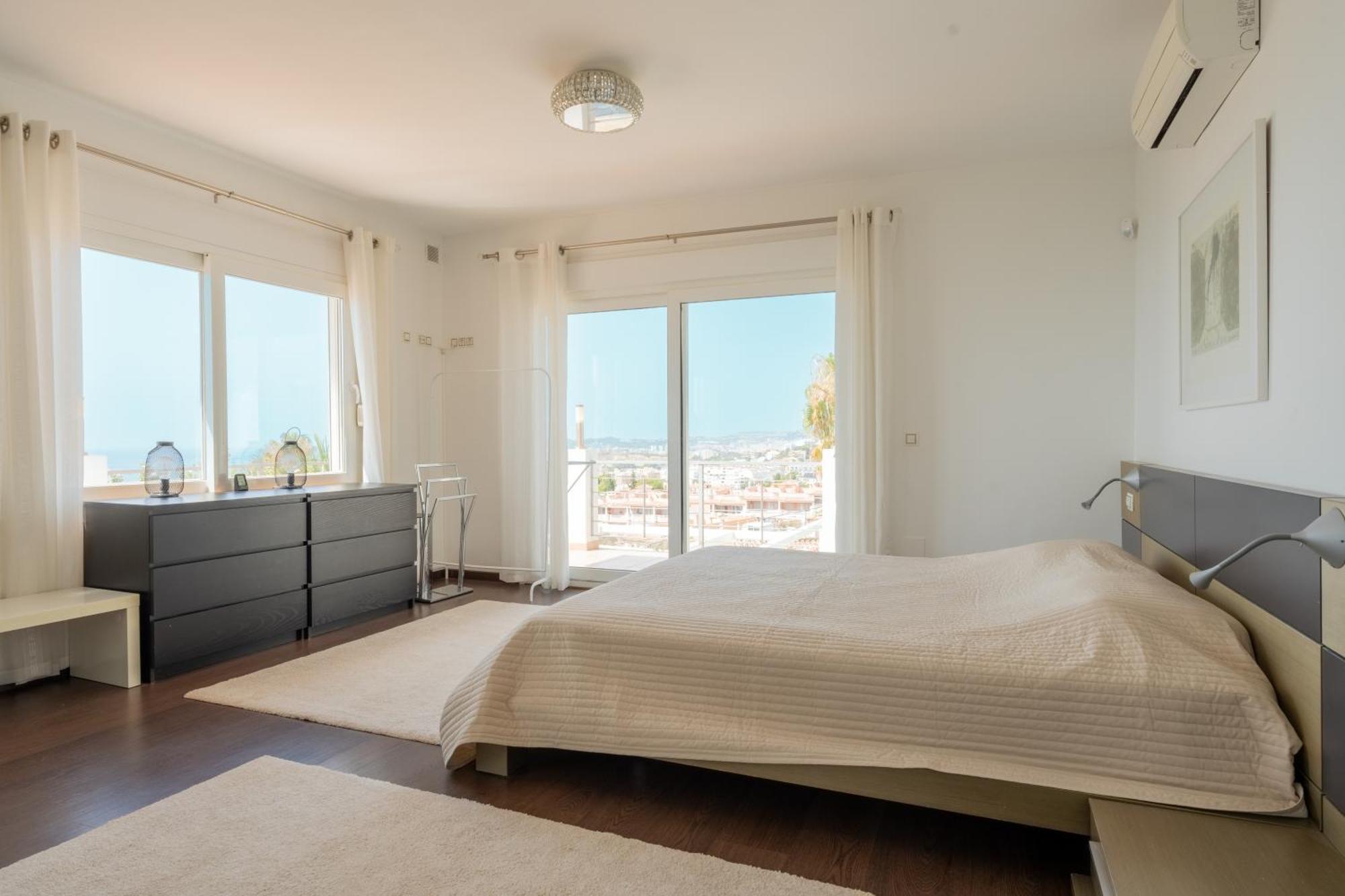 Spacious 3br With Pool And Sea Views - Hosted By Lapponia