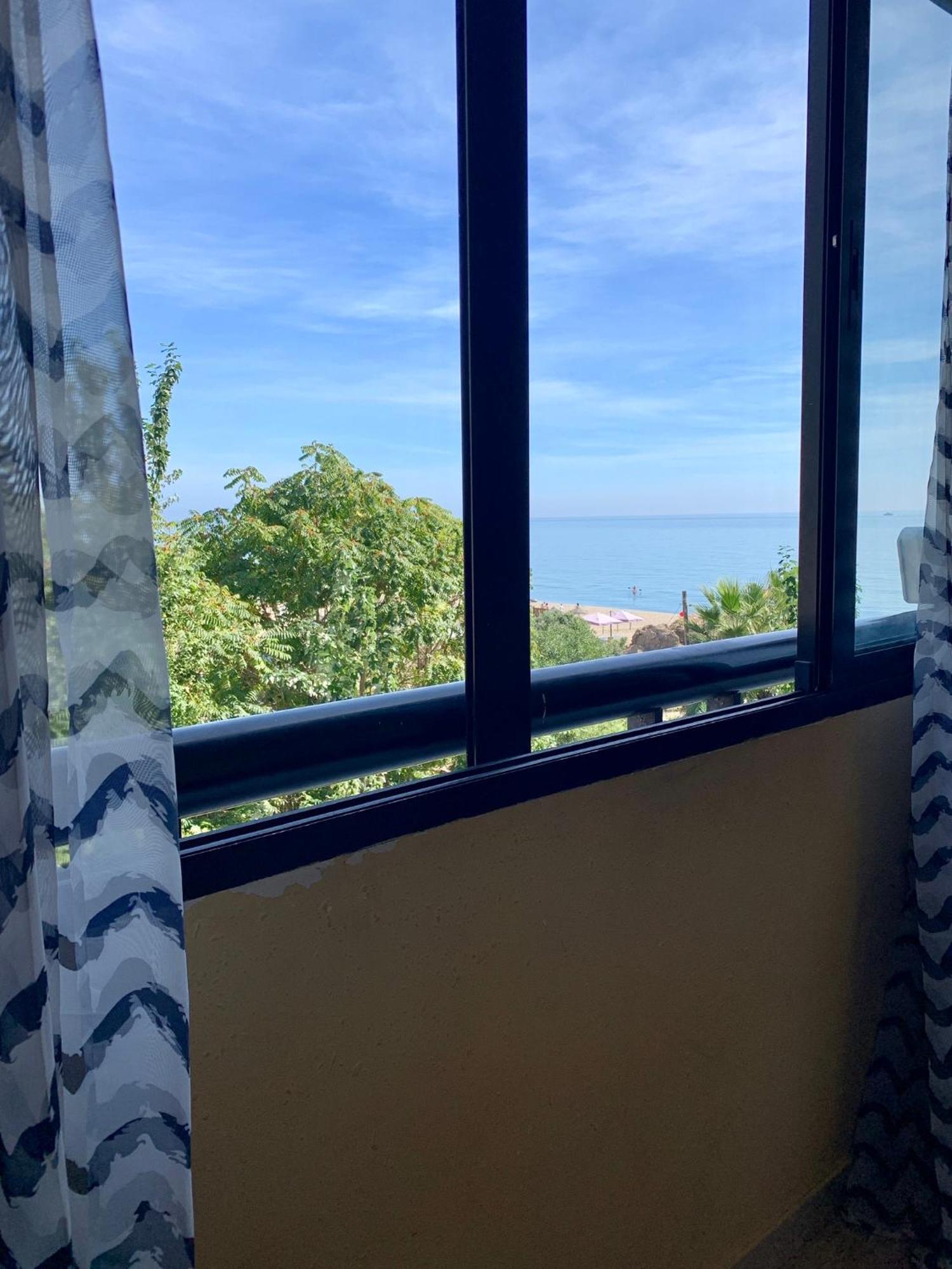 With Views Apartment