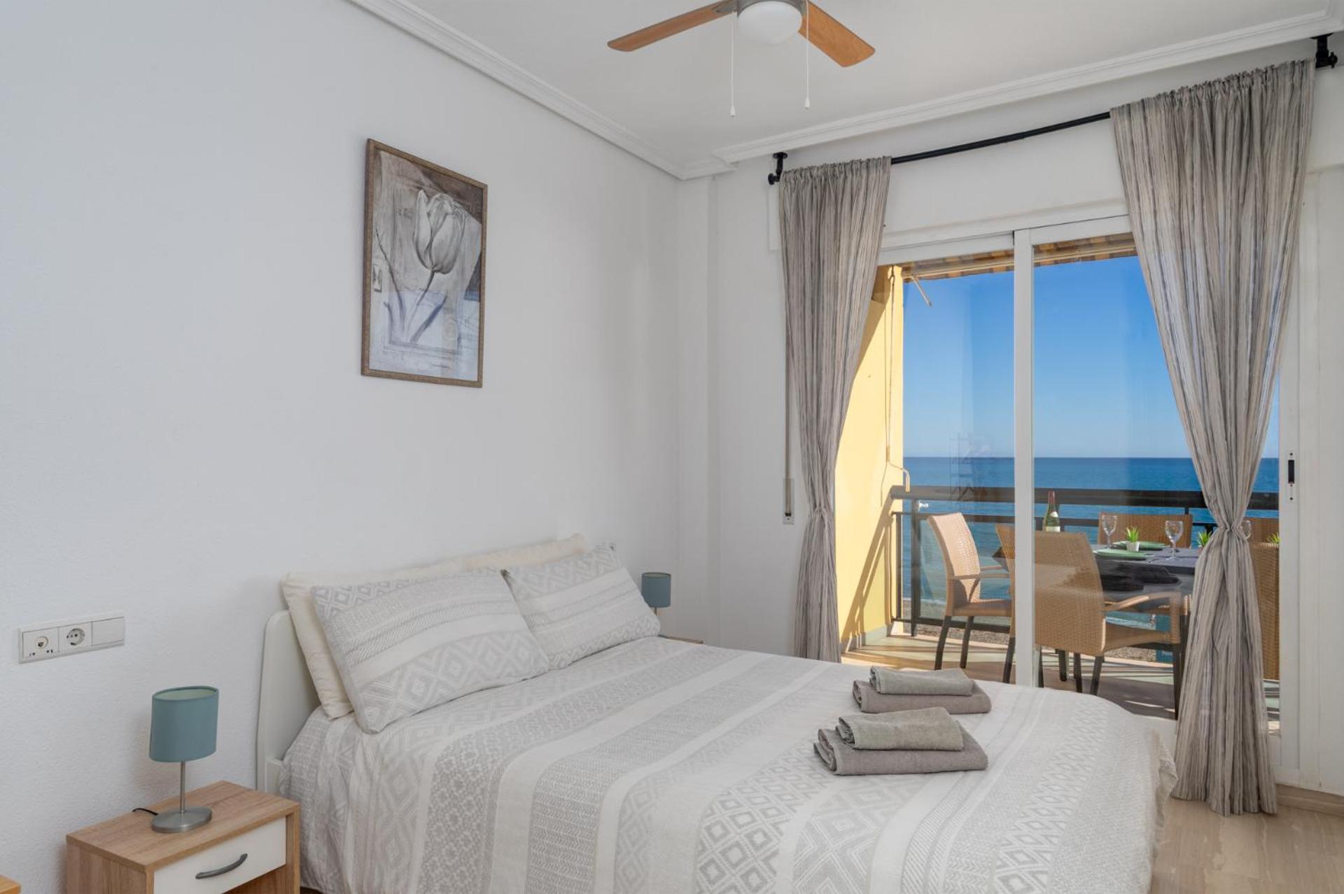 3 Bedroom, Sea Front & Sea View, Plunge Pool Fuengirola