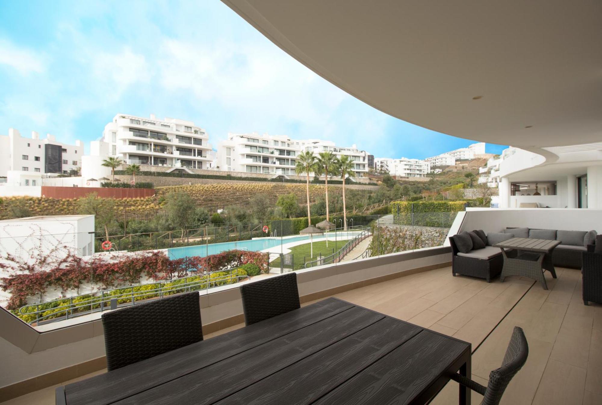 Happy Travel Higueron West Fuengirola