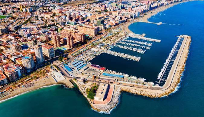 Escapada De Ensueno - Puerto Deportivo * Fuengirola