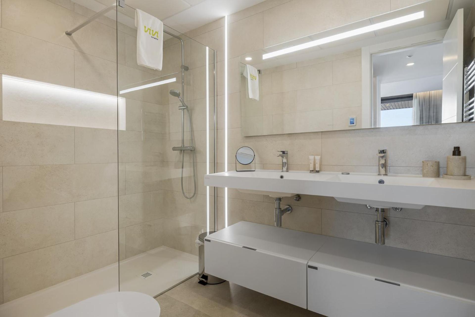 Vivi Homes - Serena Pool, Cinema, Gym & Fuengirola
