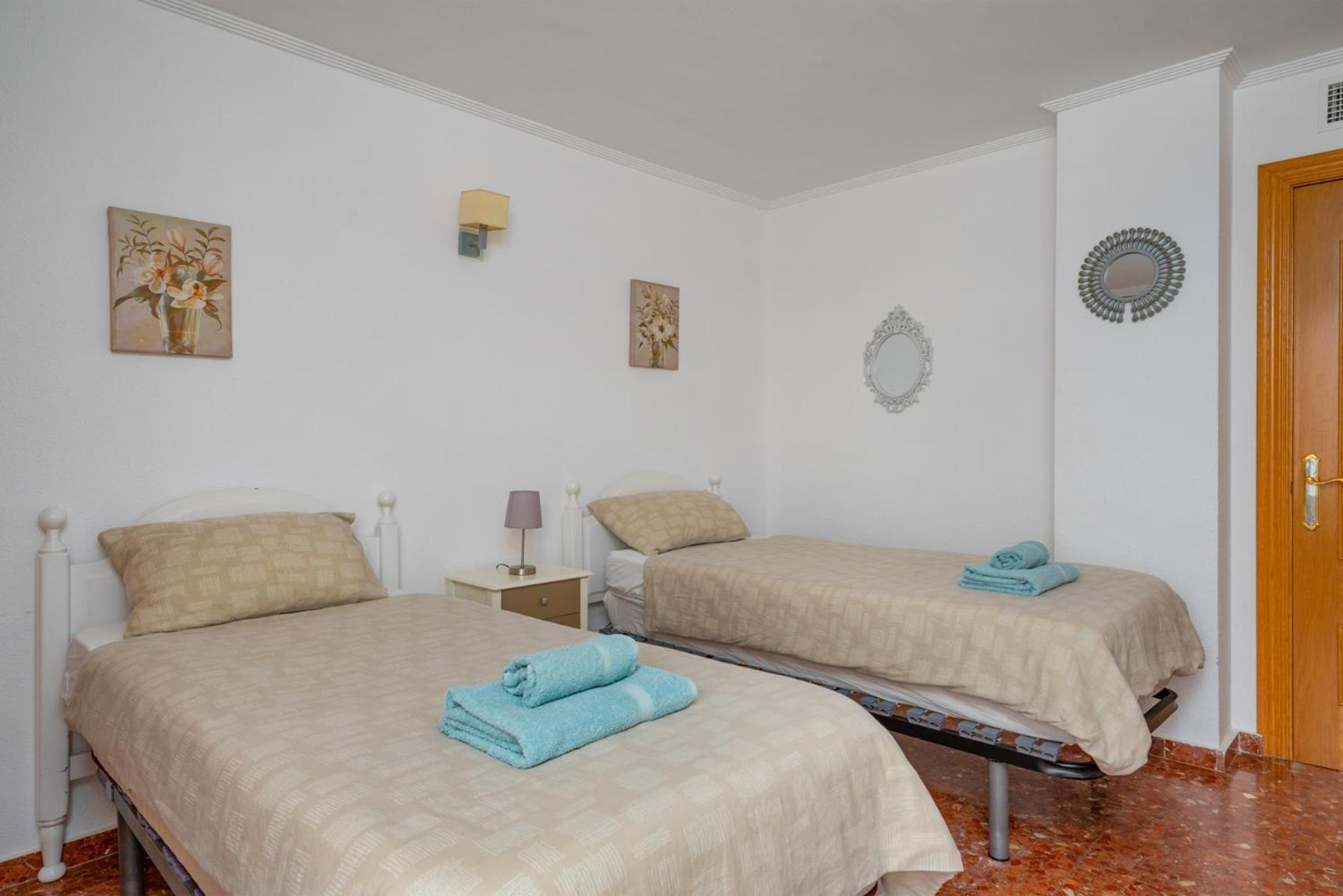 Apartamento Beachfront, Two Bed- & Bathrooms, Private Parking Fuengirola