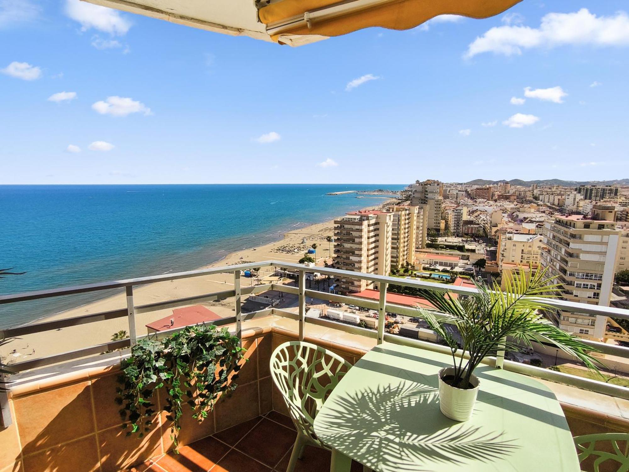 Vitvi -- Ronda3-planta 16-king Size Bed Apartment