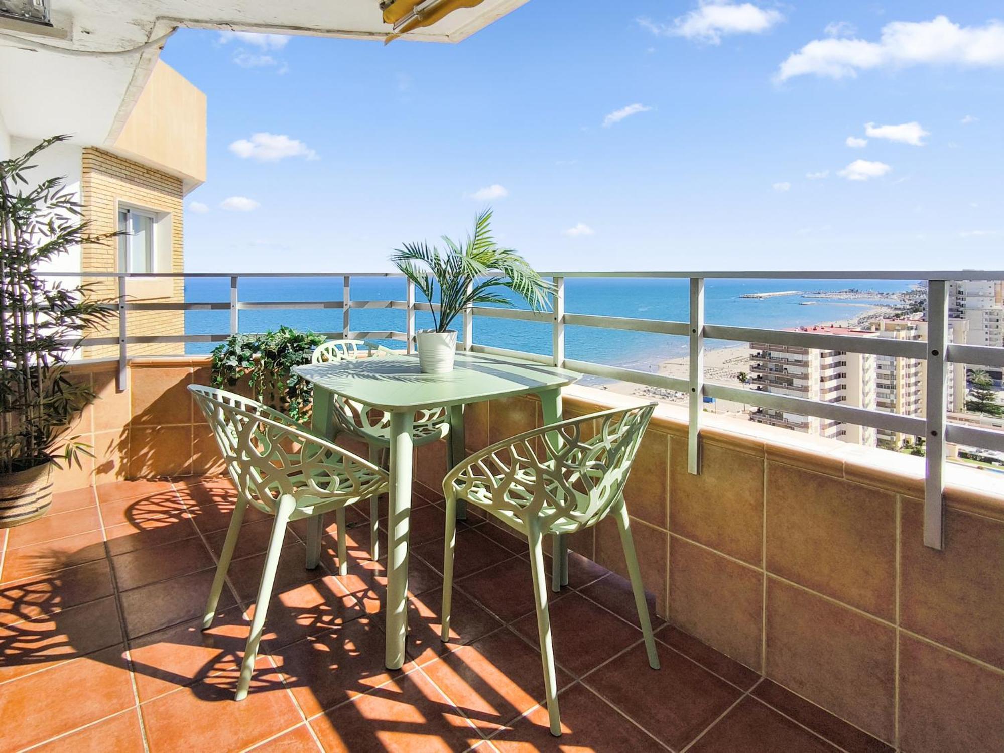 Apartment Vitvi -- Ronda3-planta 16-king Size Bed Fuengirola