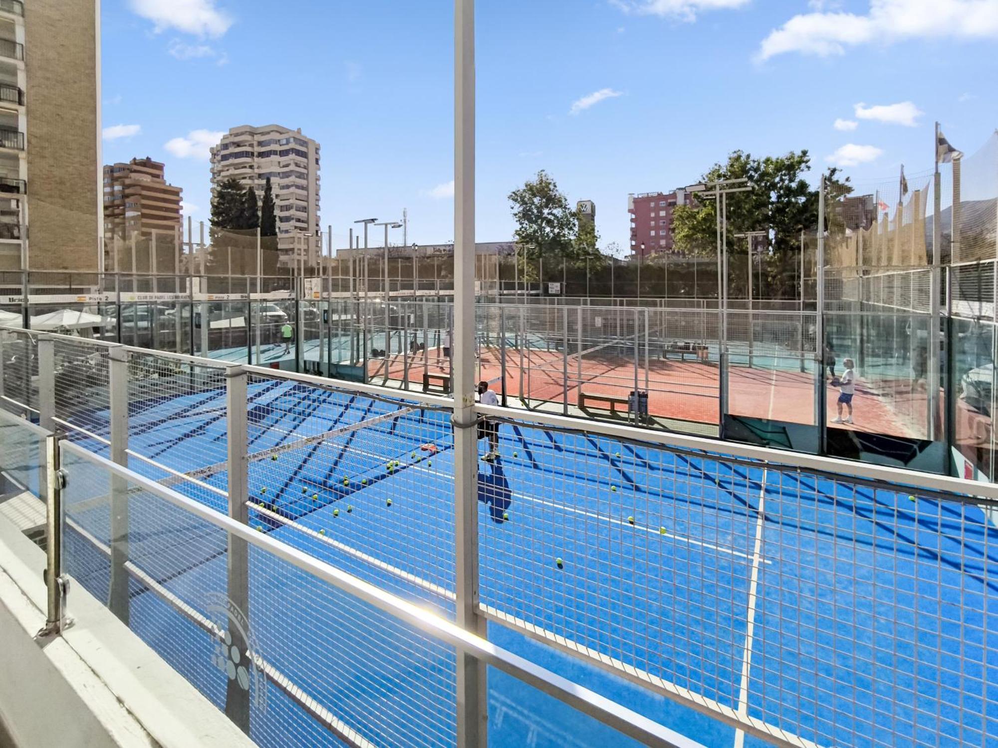Vitvi -- Ronda3-planta 16-king Size Bed * Fuengirola