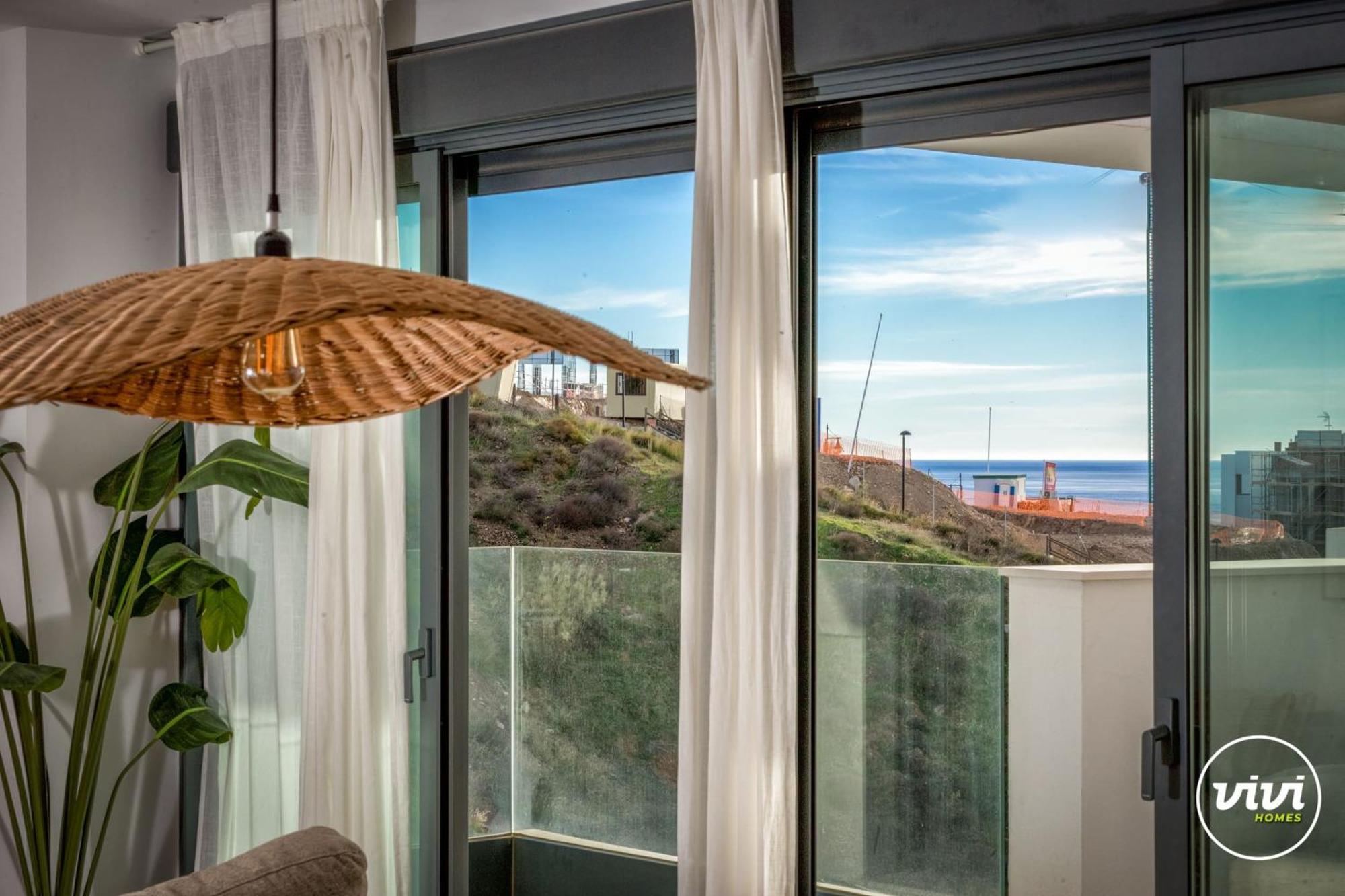 Vivi Homes - Diamond Pool, Gym, Terrace & Sea View *