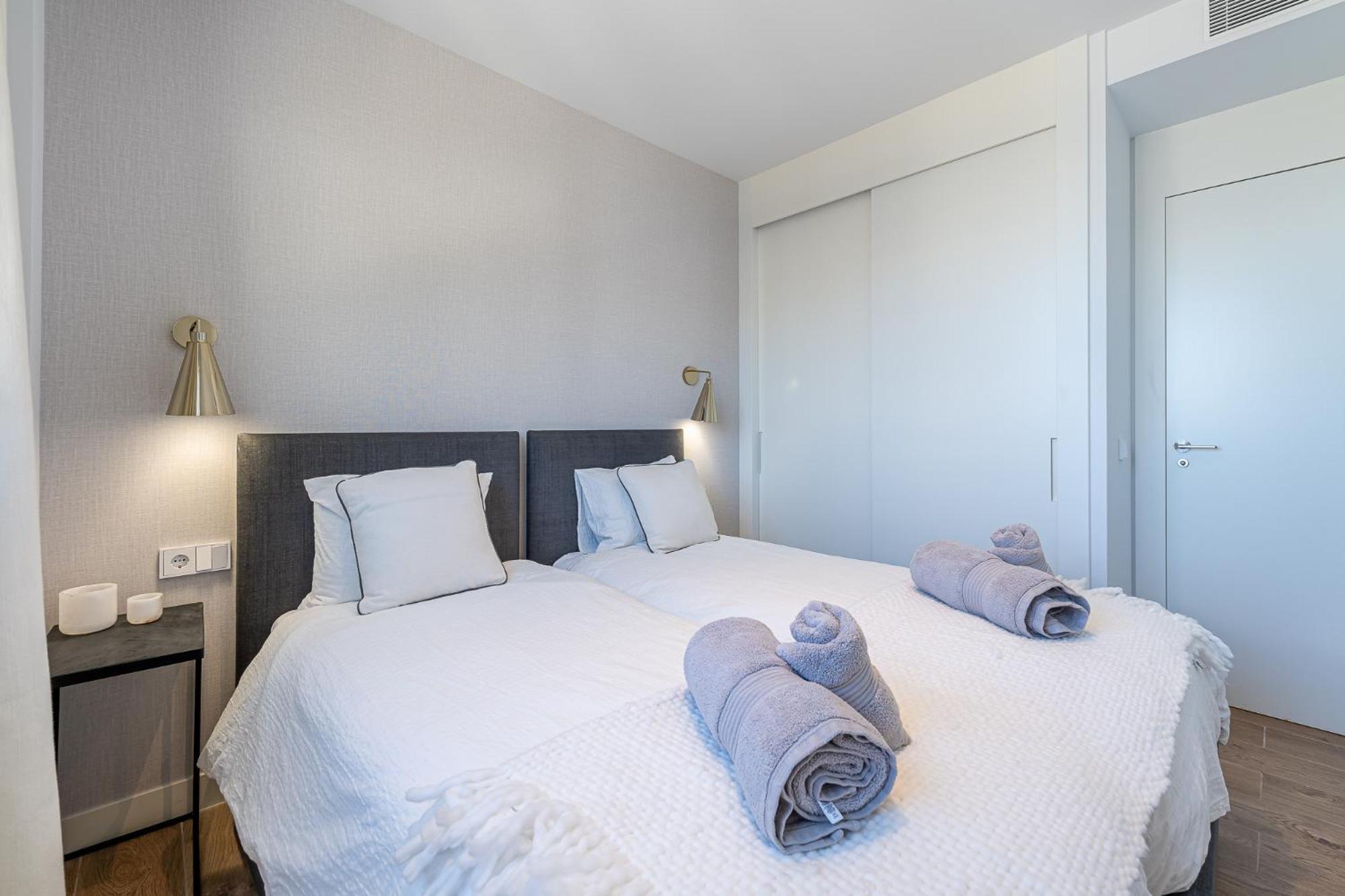 Luxury El Higueron West Apartment