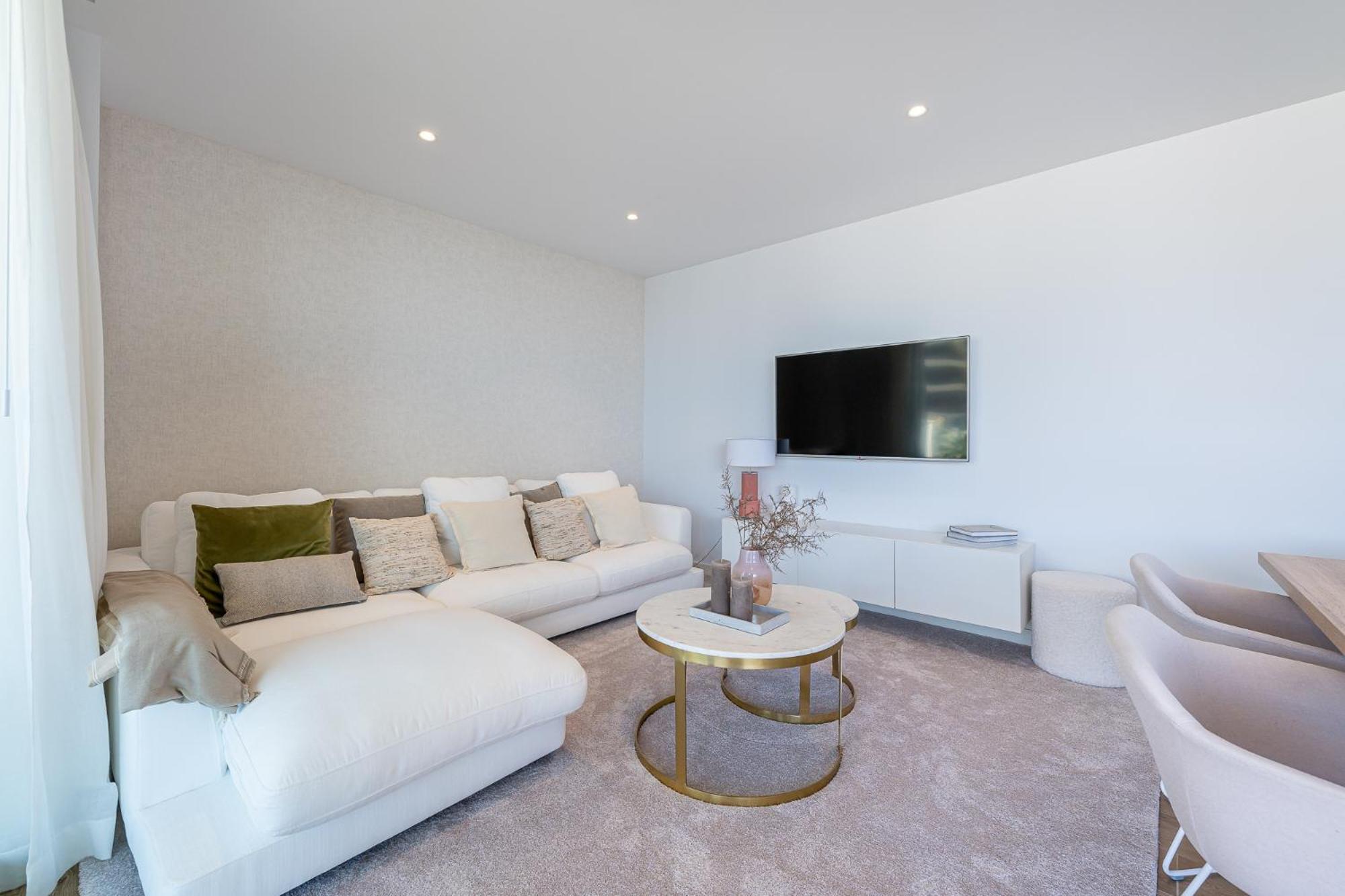 Luxury El Higueron West Apartment *
