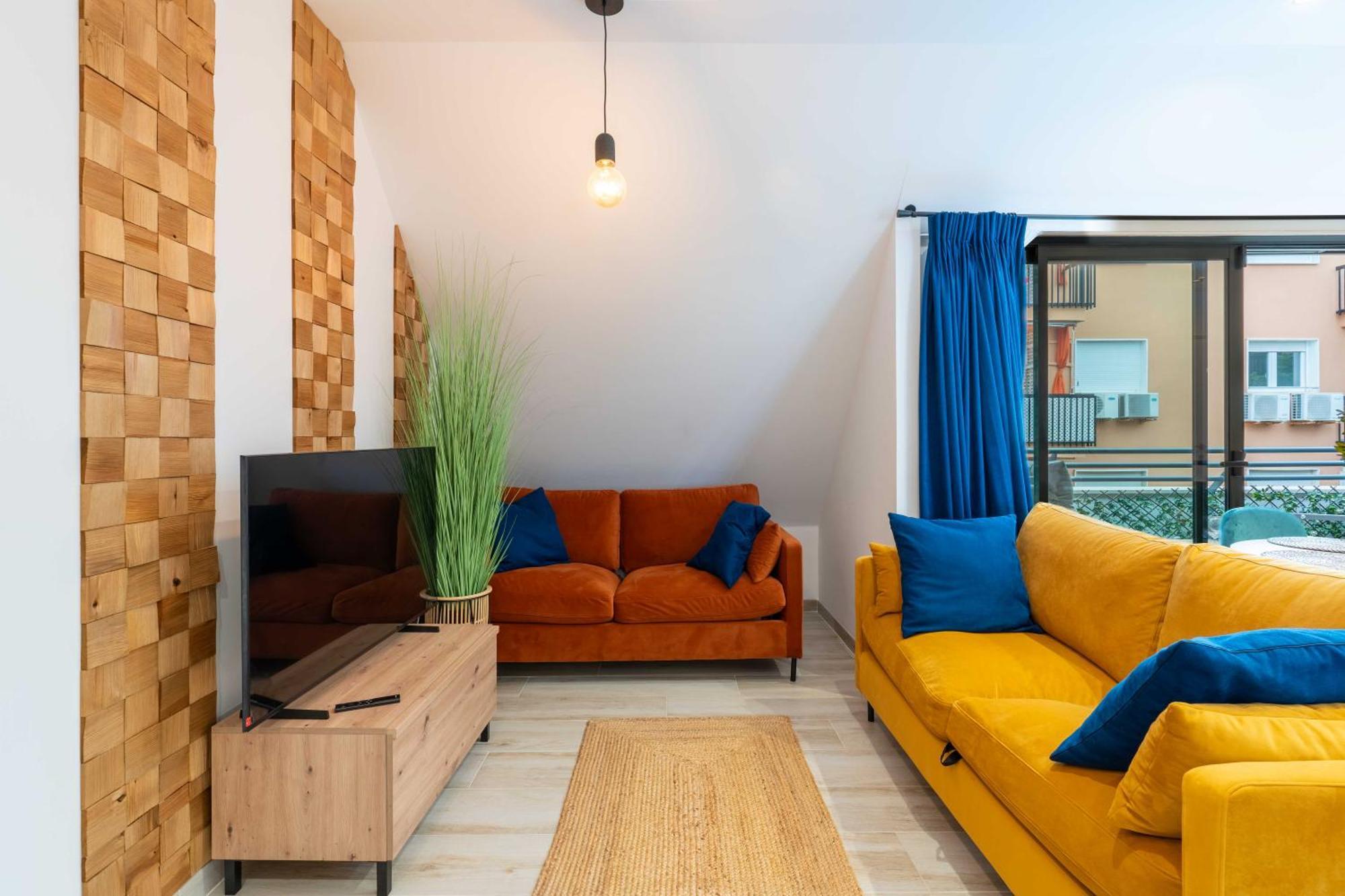 Dali 2 Bedroom