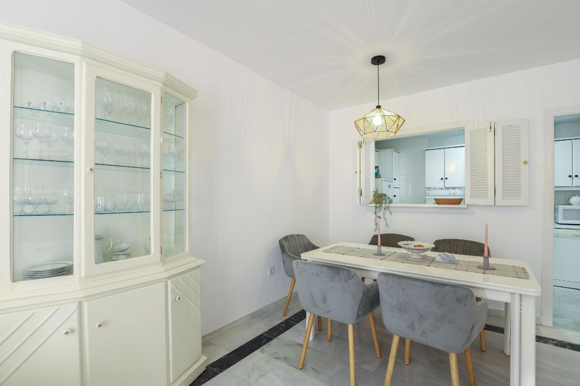 Beachfront - Dona Sofia Apartment Fuengirola