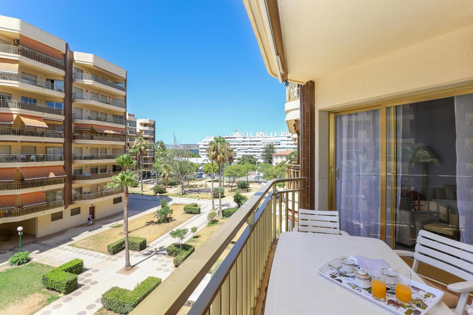 Beachfront - Dona Sofia Fuengirola
