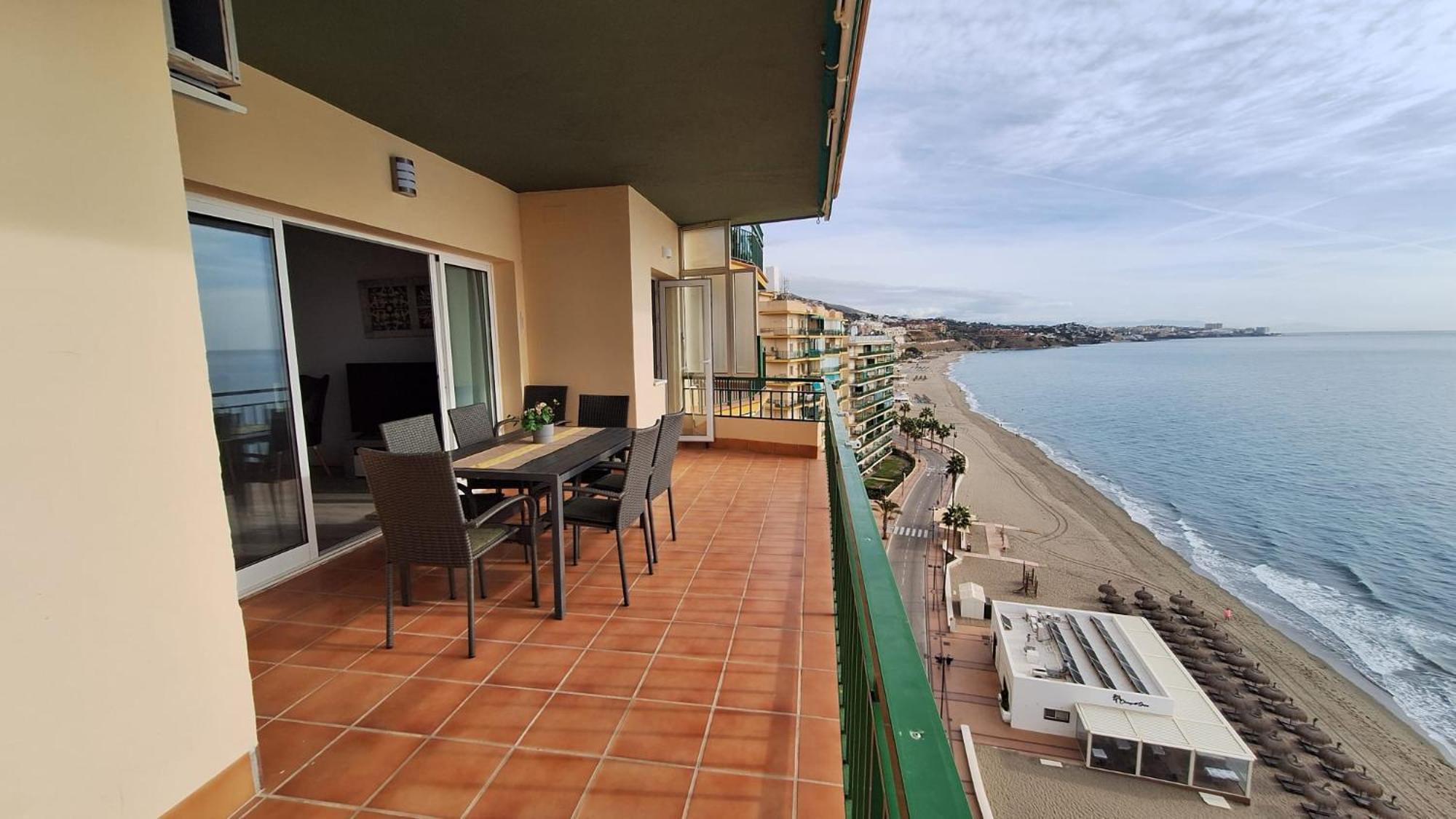 Front View 10th In Fuenghirola Fuengirola