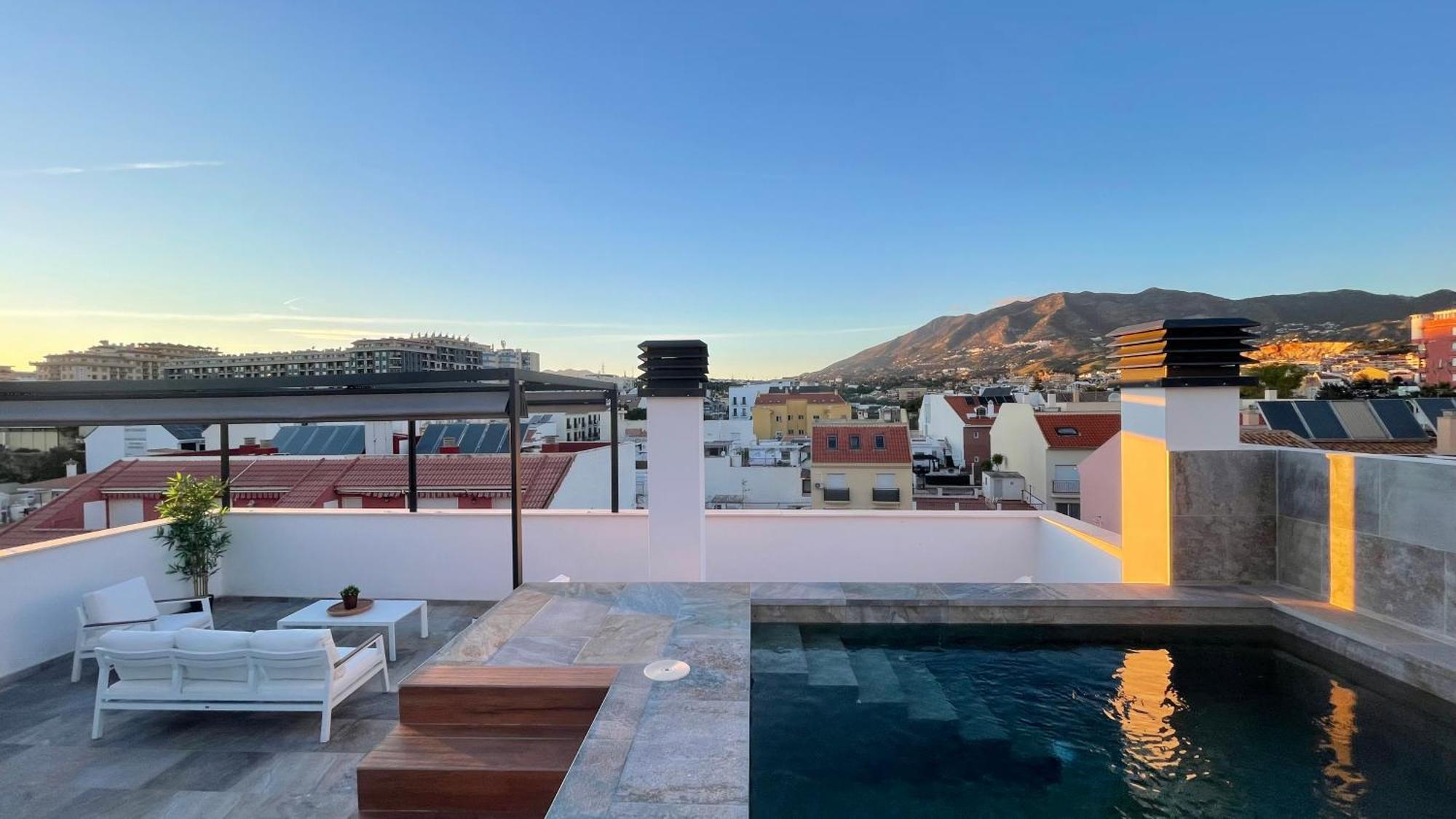 Luxury Penthouse With Pool Near Fuengirola
