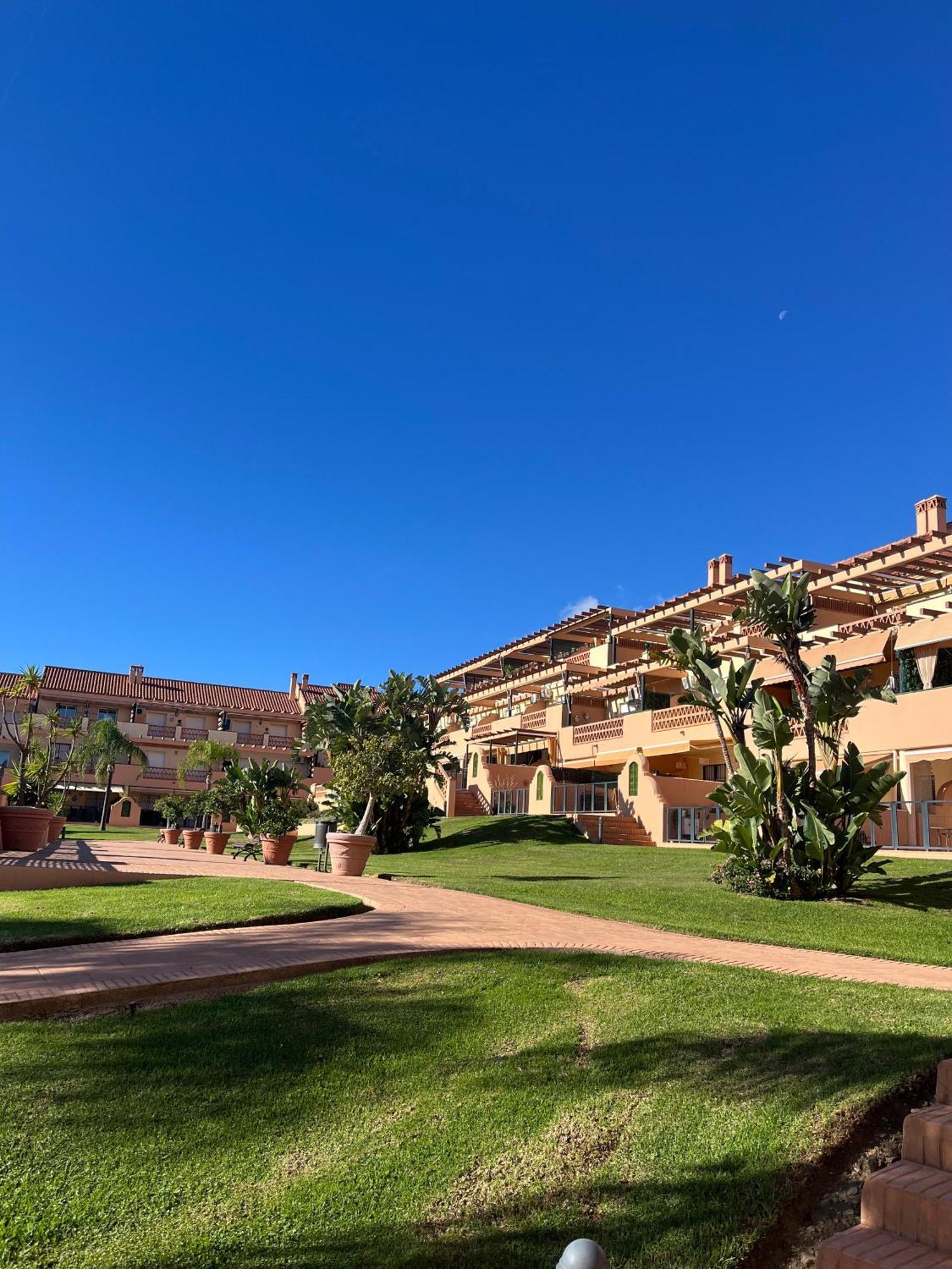 En Mijas Costa, Alta Loma Apartment Fuengirola