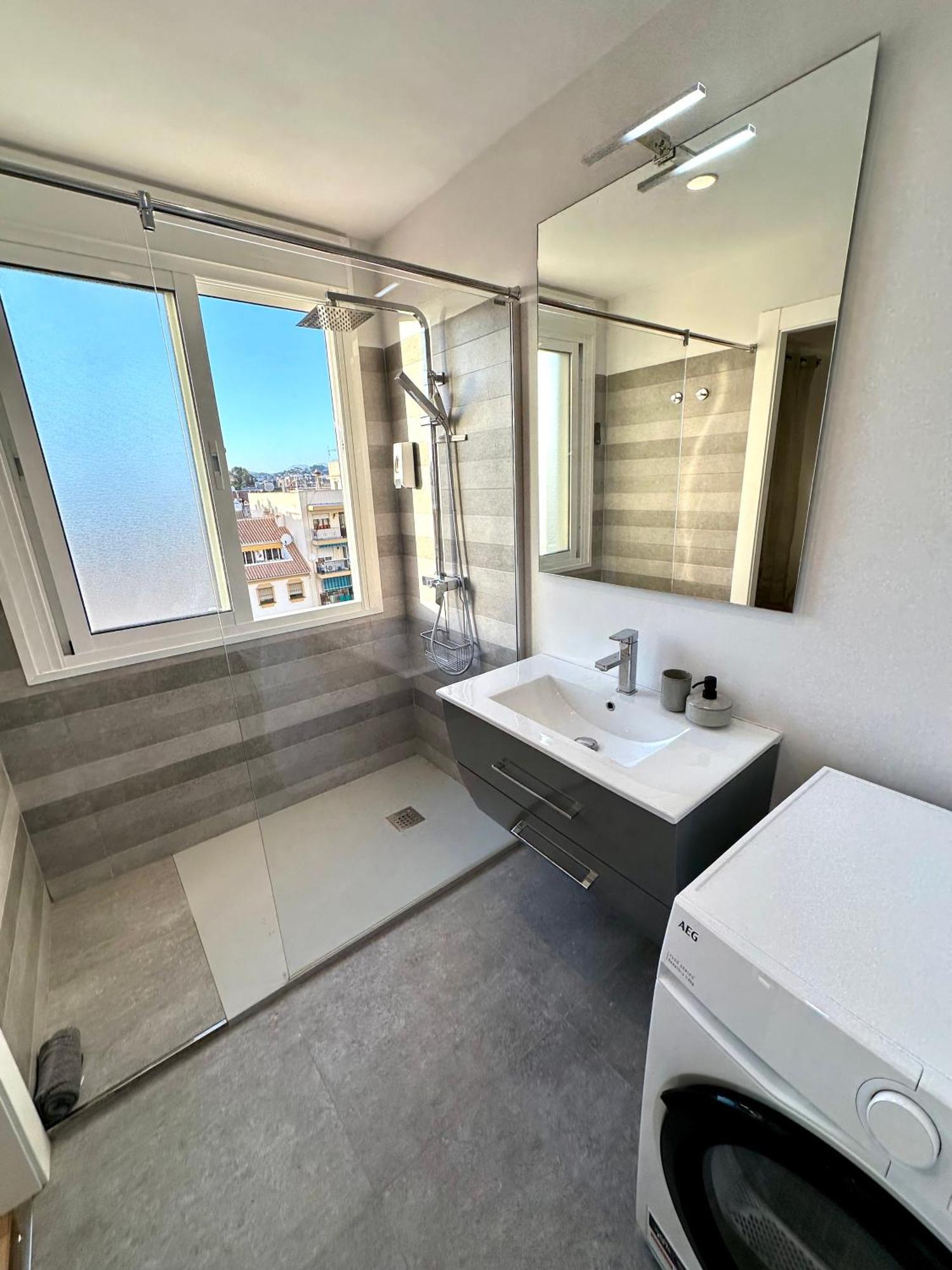 Horizonte 3 Charming With Breathtaking Sea View At First Line Of Fuengirola