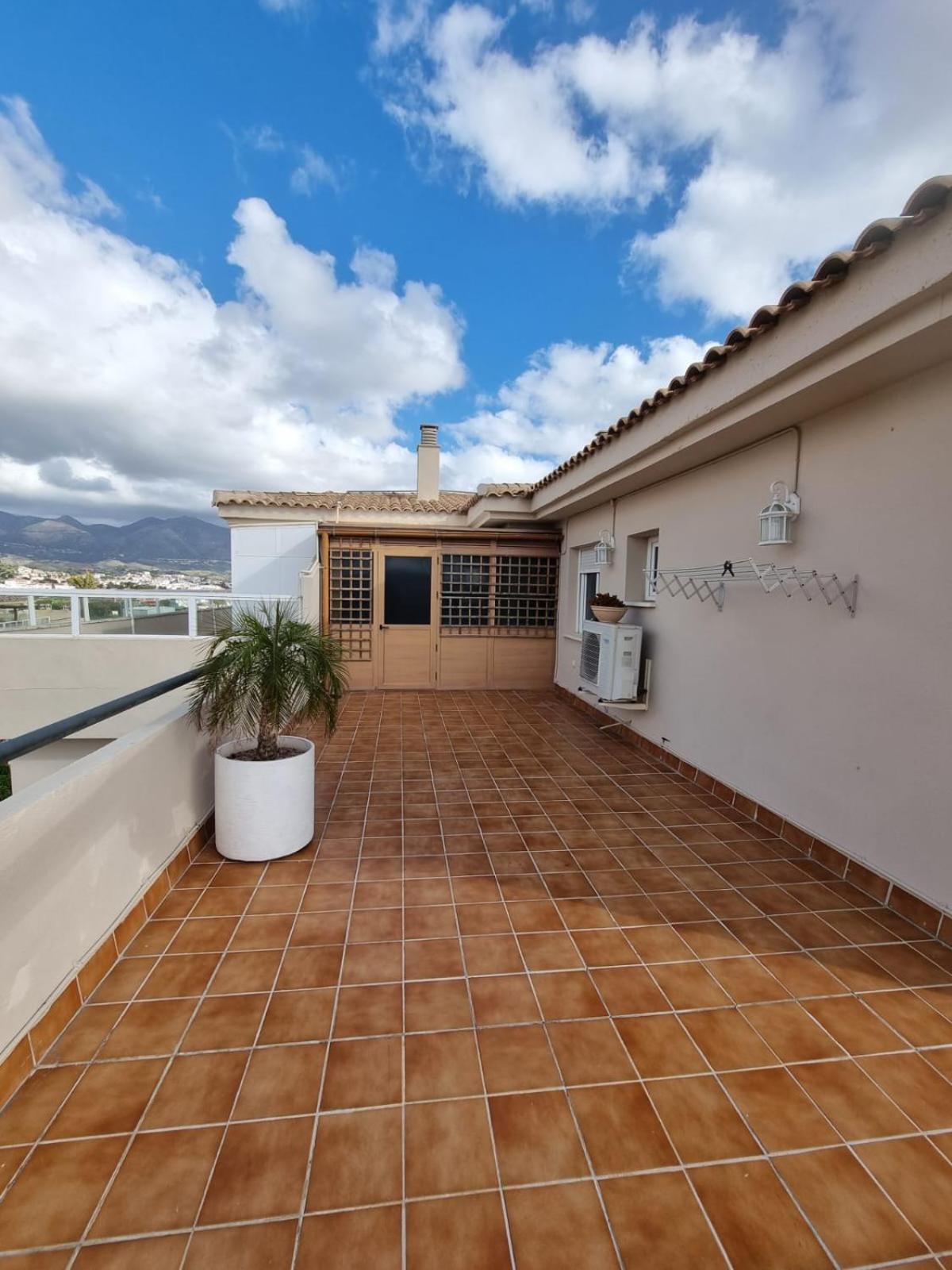 Gran Atico Mijas Costa Con Piscina Fuengirola