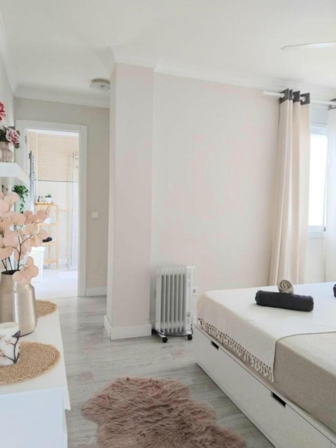 Apartment New Penthouse Near With Sunny Balcony *