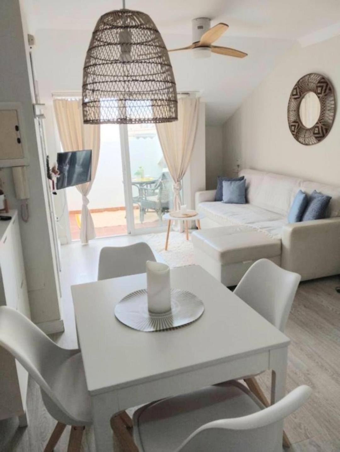 Apartment New Penthouse Near With Sunny Balcony *