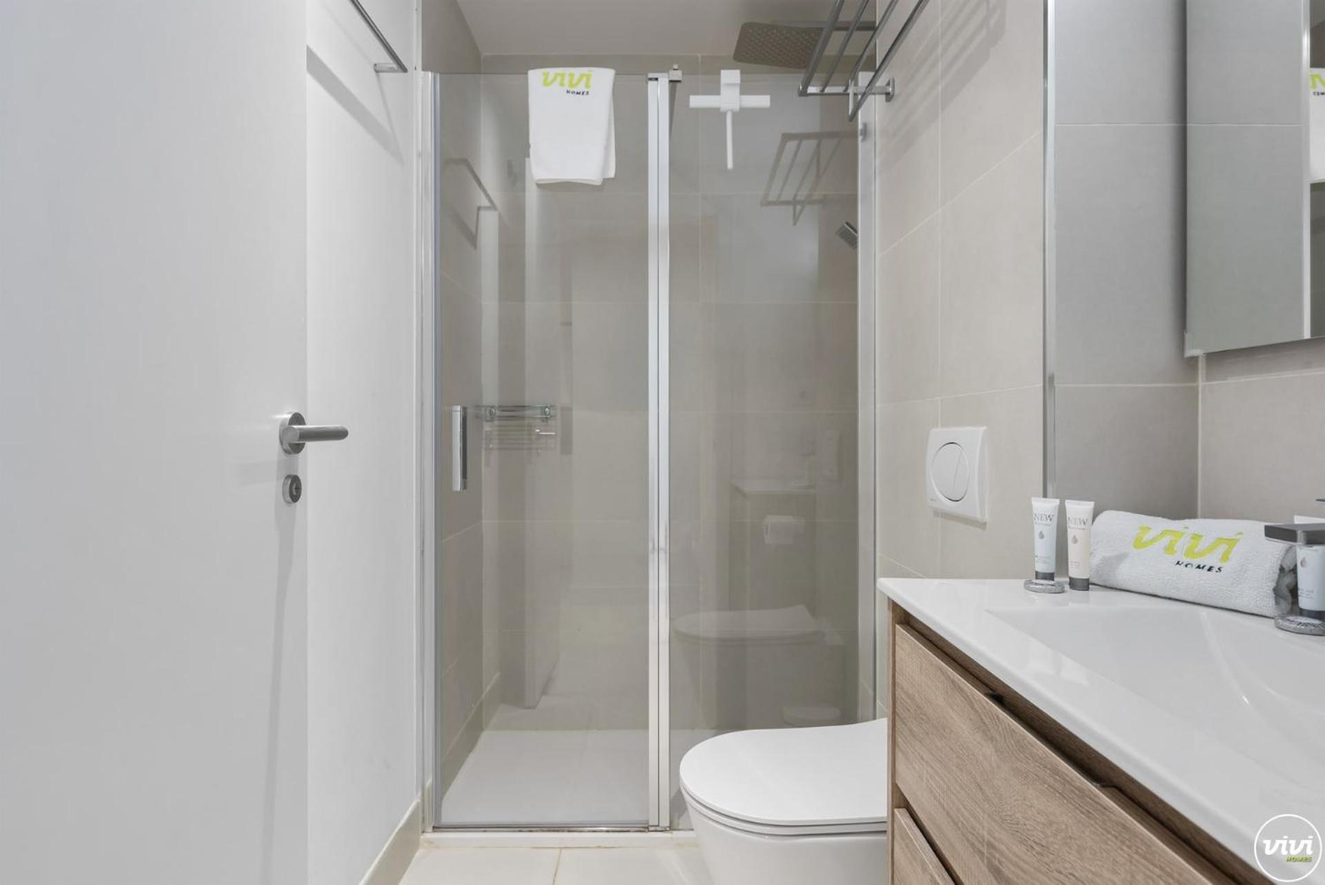 Apartment Vivi Homes - Aurelia Pool, Gym & Sea View *