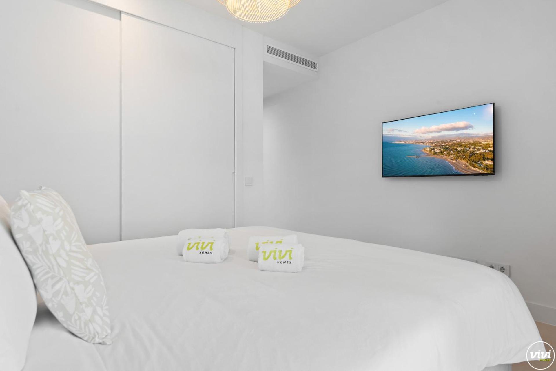 Vivi Homes - Aurelia Pool, Gym & Sea View