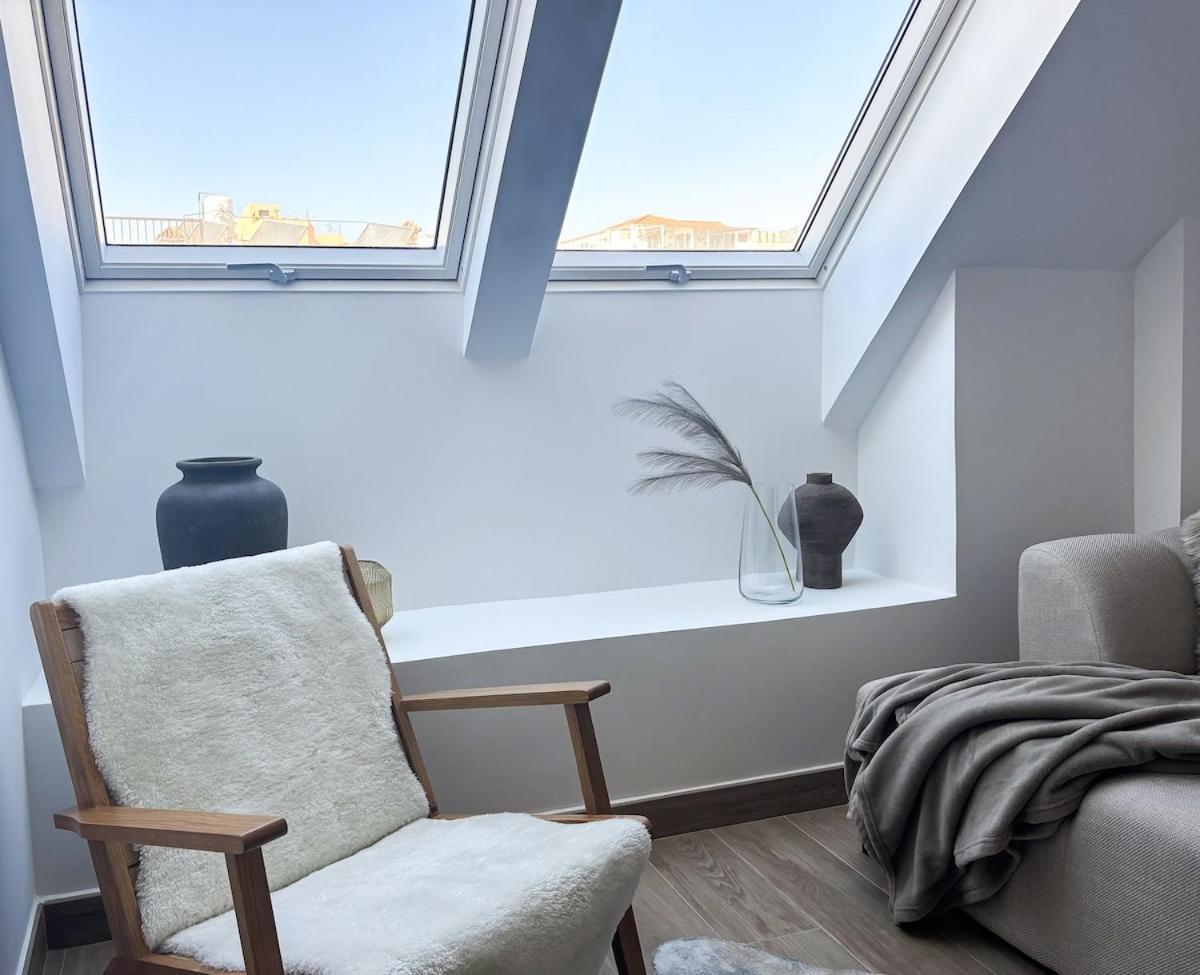 Stunning Penthouse In Near The Beach! Apartment