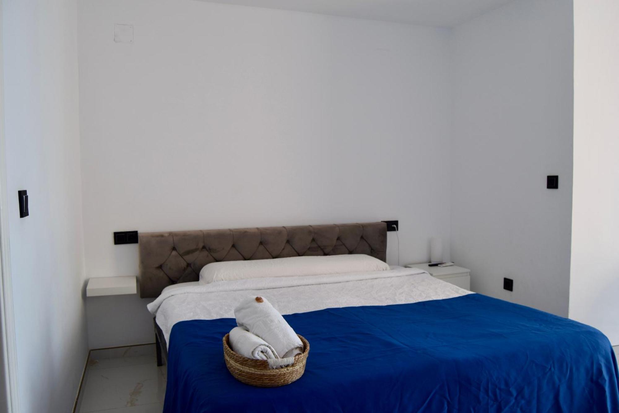 Beachfront Heaven - Carvajal Apartment
