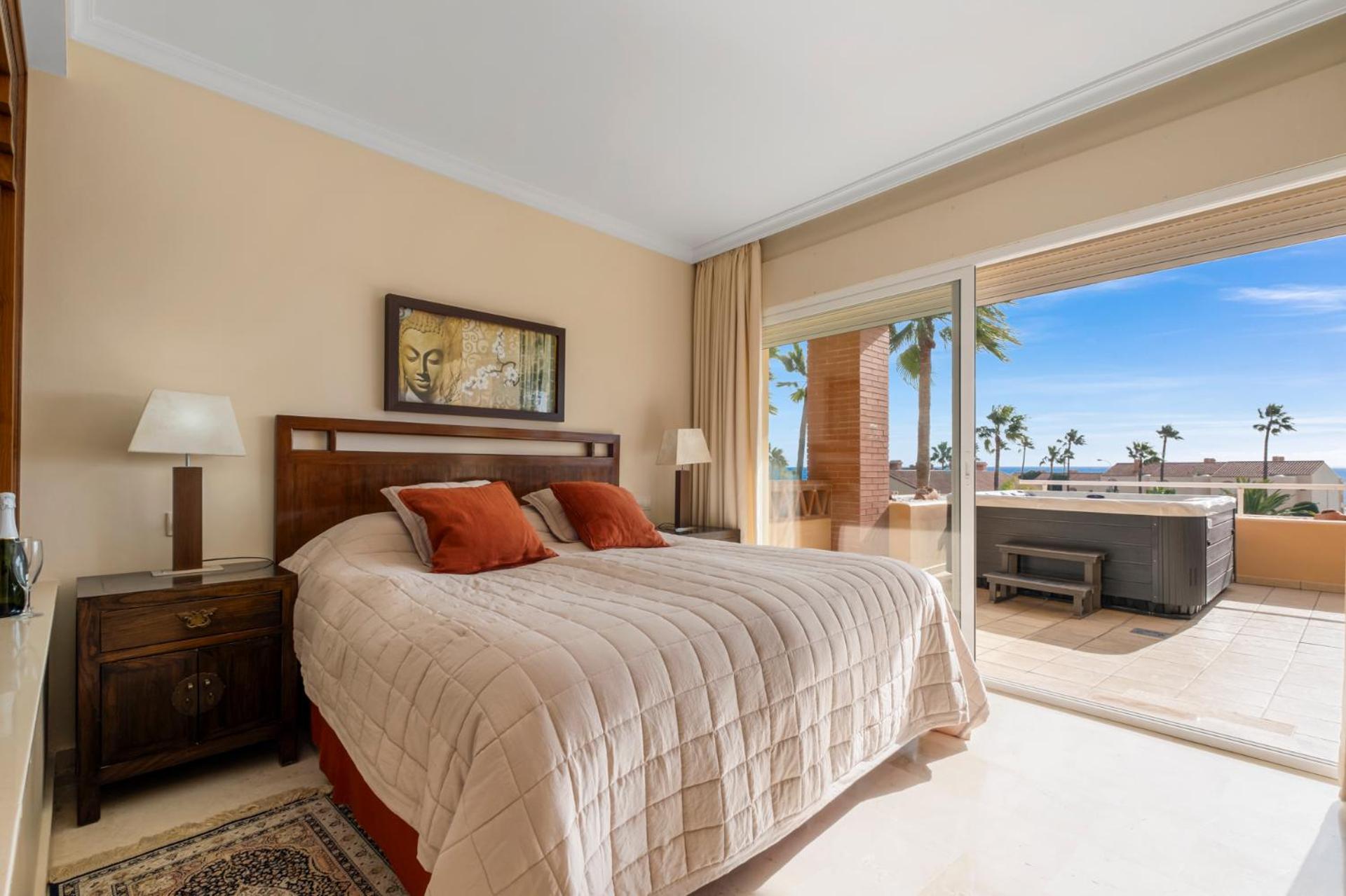 Malibu Sea View Penthouse With Jacuzzi By Costarentals - Ref 244 *