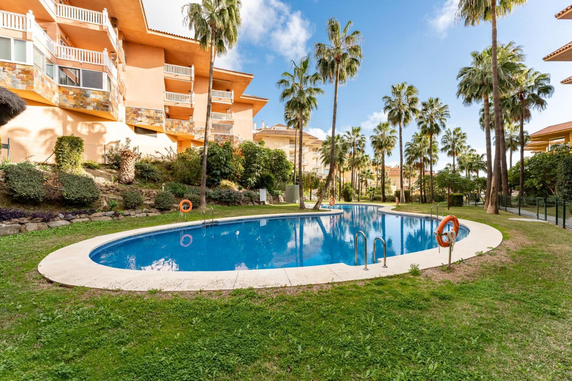 Malagasuite Higueron Sport Club&pool * Fuengirola