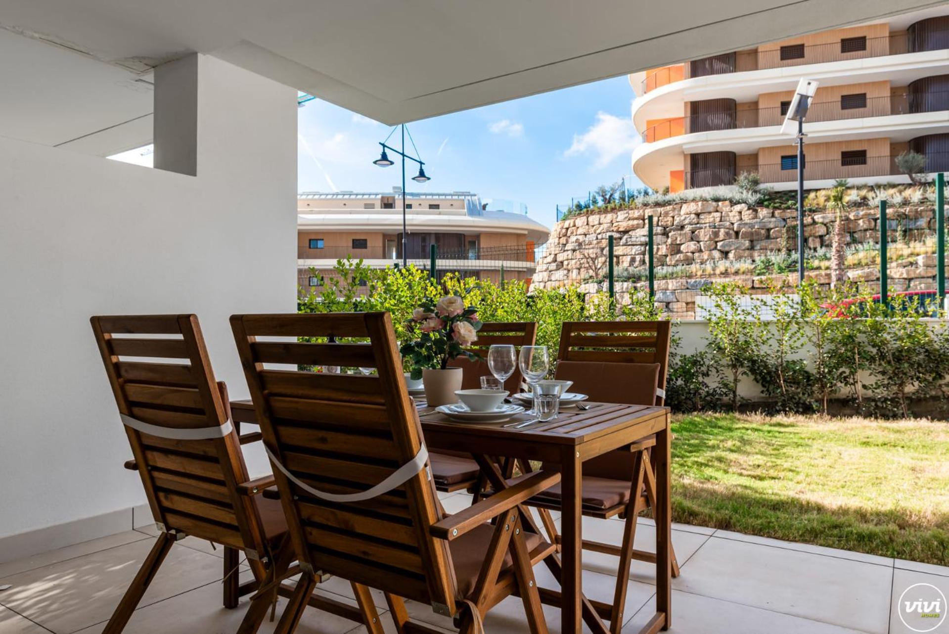 Vivi Homes - Aurelia Pool, Gym & Sea View Fuengirola