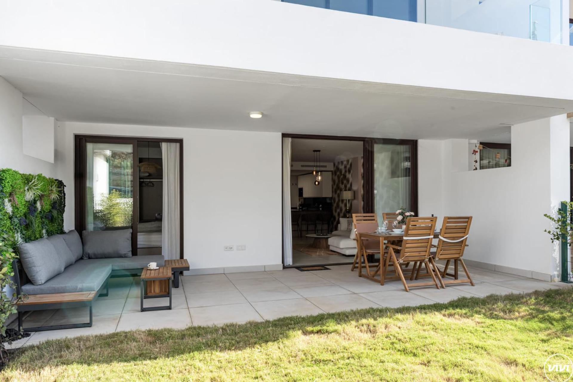 Vivi Homes - Aurelia Pool, Gym & Sea View Apartment Fuengirola