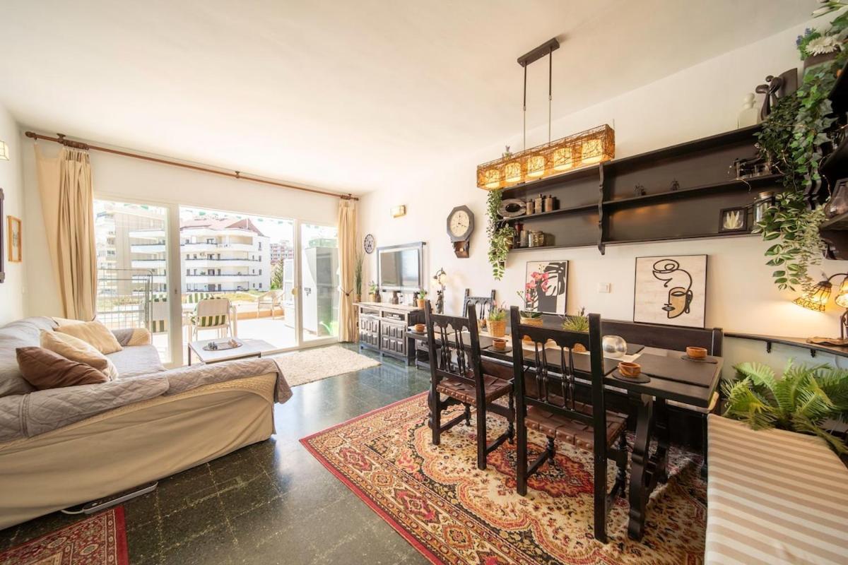 Apartment Sun-drenched, Sea-view With Giant Patio!