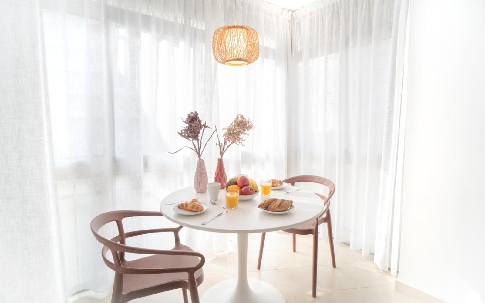 Sun By 10tosea Apartment