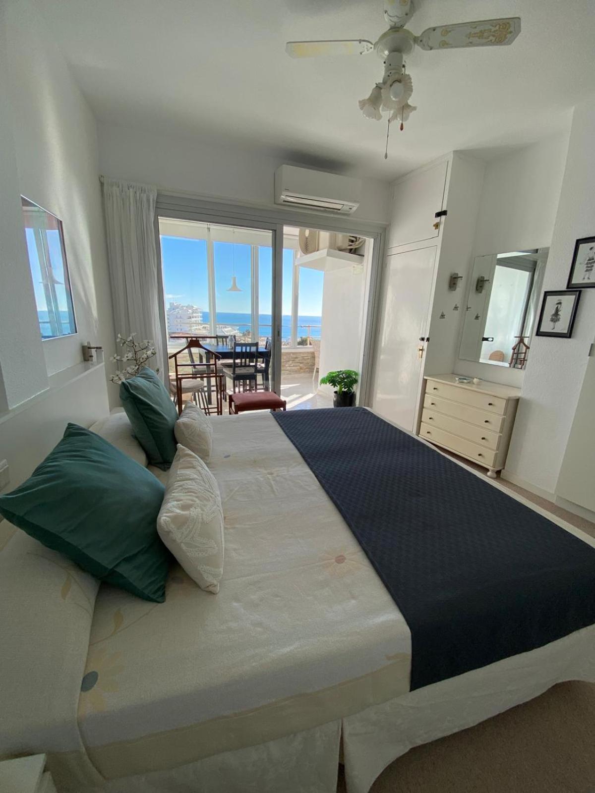 Alessandra Sea Wave Apartment Fuengirola