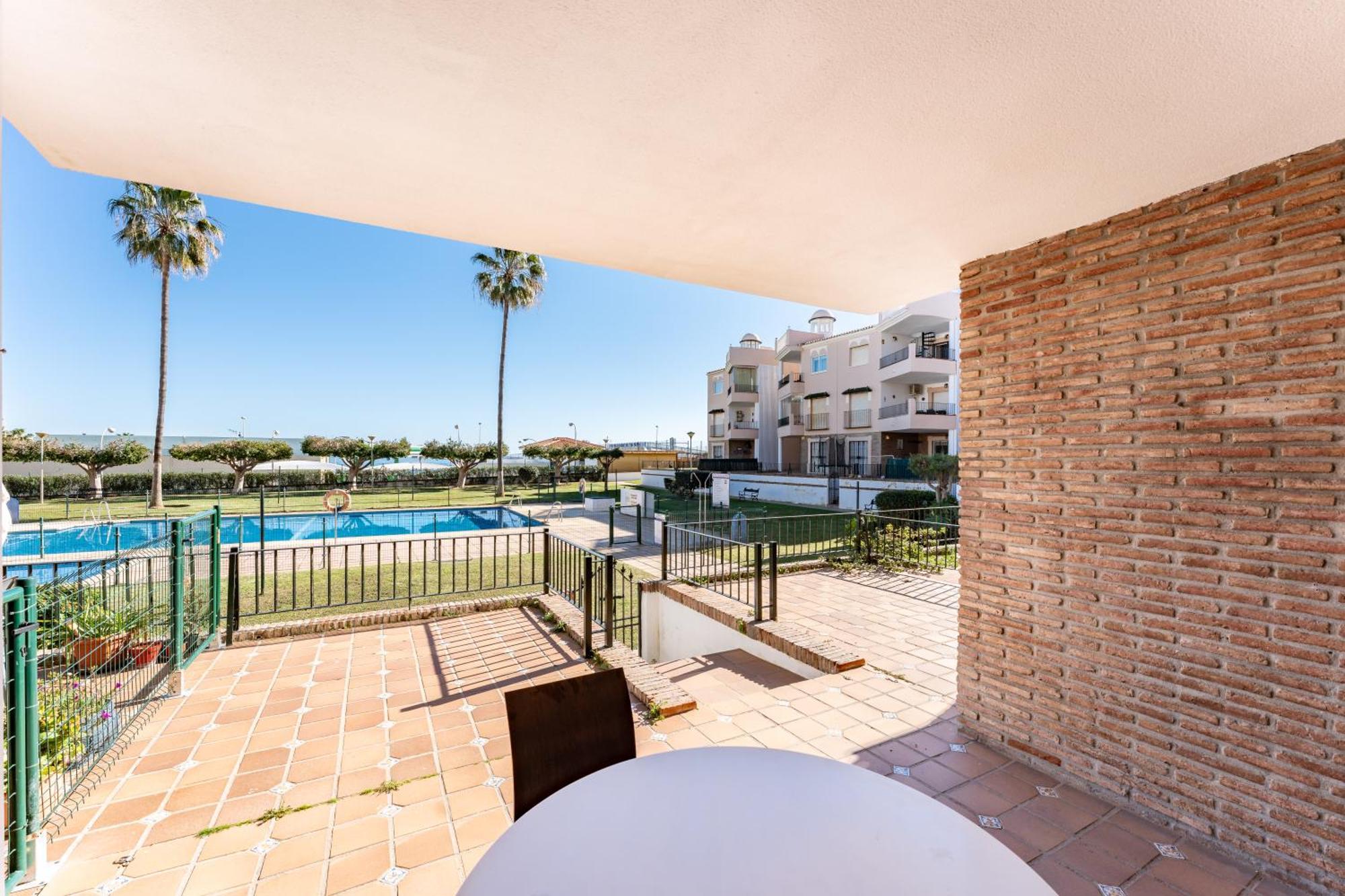 Bajo En Con Vistas Al Mar * Fuengirola