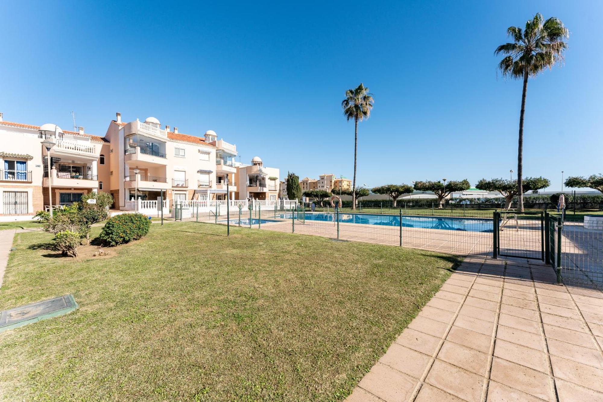 Apartment Bajo En Con Vistas Al Mar *