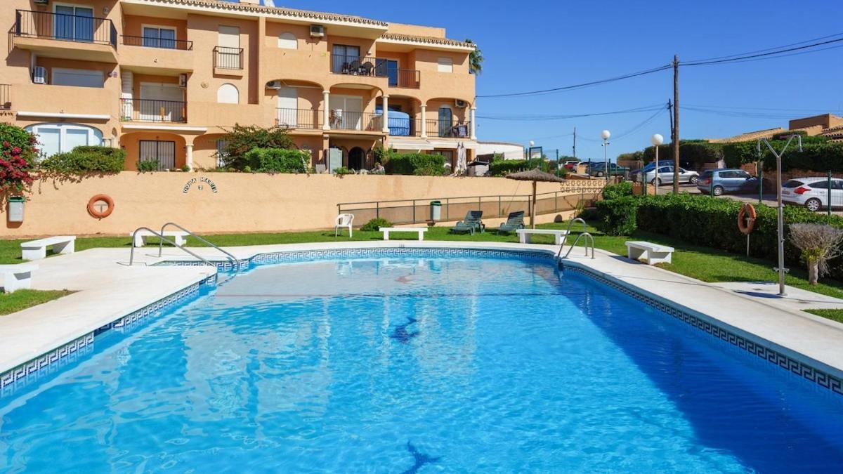 Apartment Cozy Seaview Getaway Fuengirola