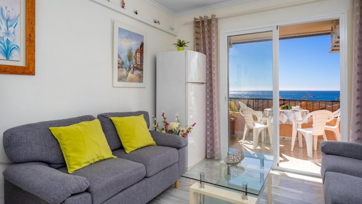 Cozy Seaview Getaway