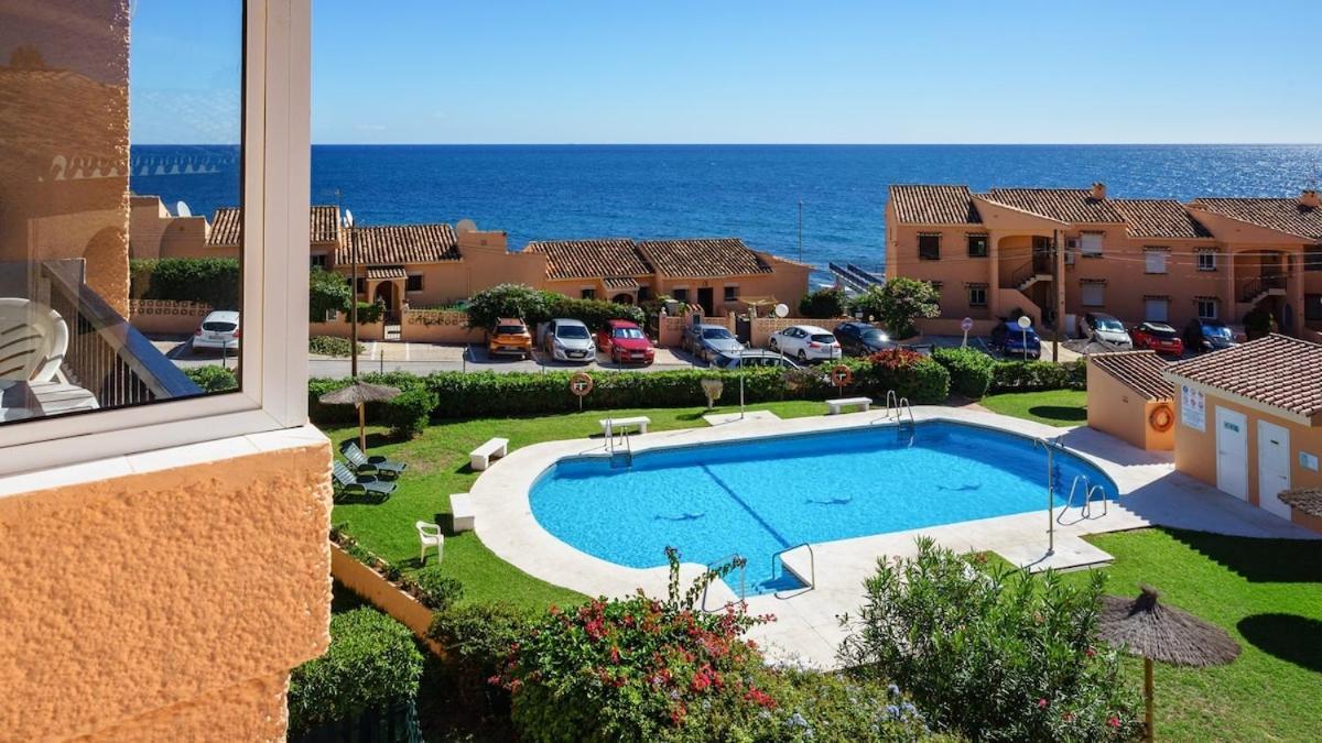 Cozy Seaview Getaway Apartment Fuengirola