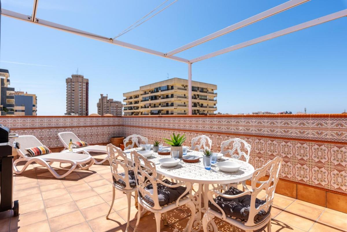 Apartment Penthouse, Near Beach, Fuengirola, Free Parking