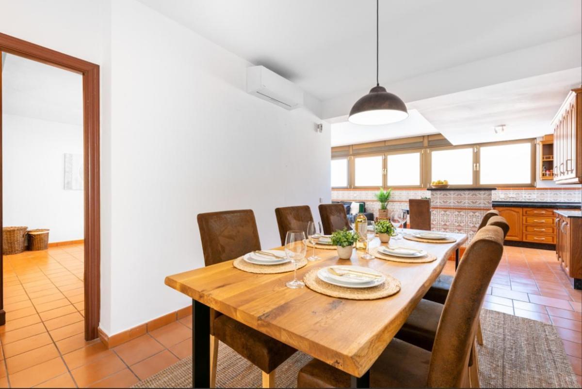 Apartment Penthouse, Near Beach, Fuengirola, Free Parking *