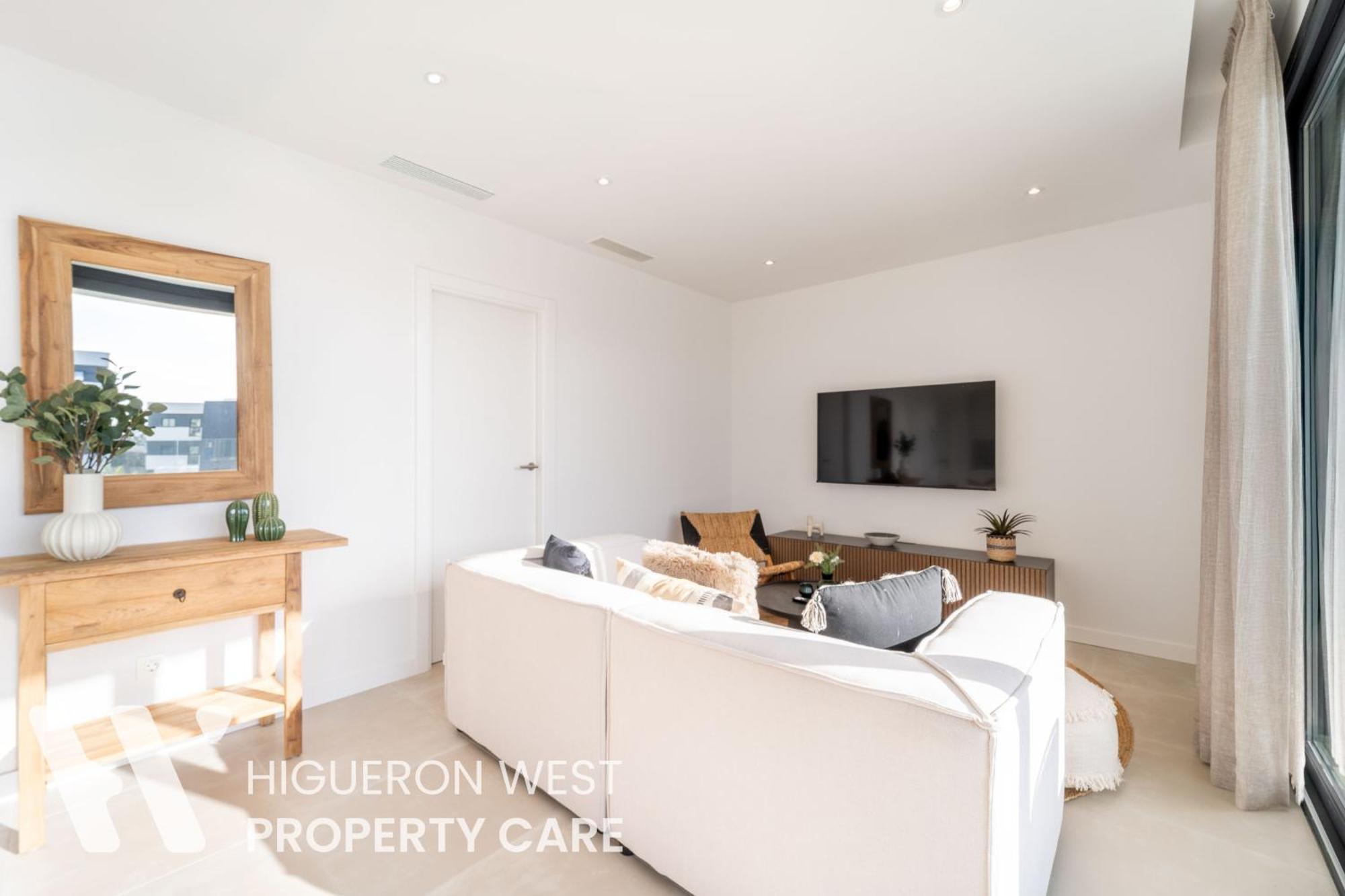 Huoneisto Higueron West Collection - The Poolview Terrace By Hwpc *