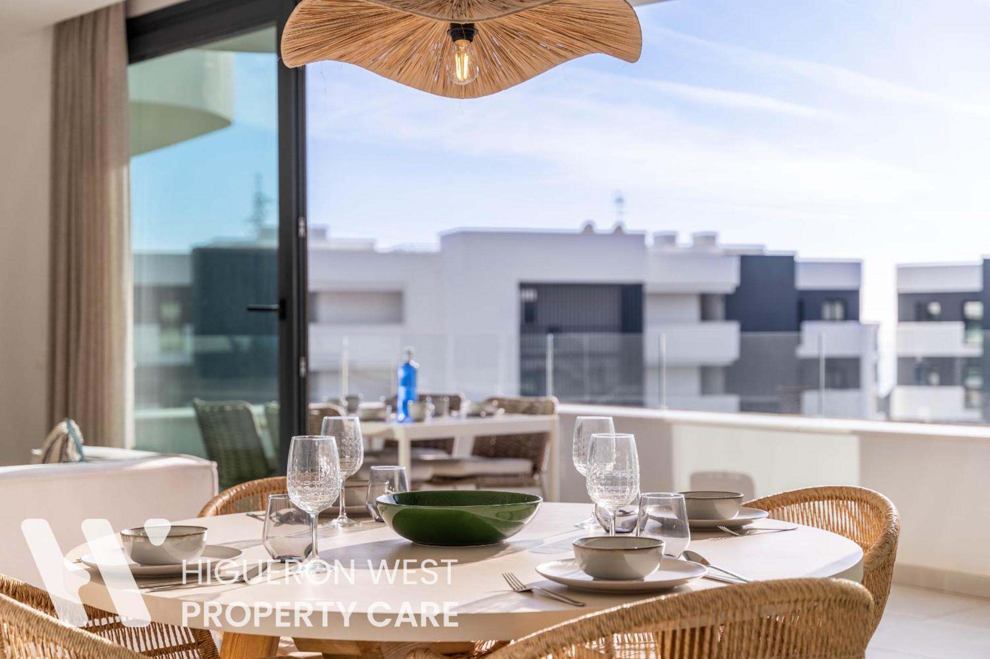 Higueron West Collection - The Poolview Terrace By Hwpc Huoneisto *